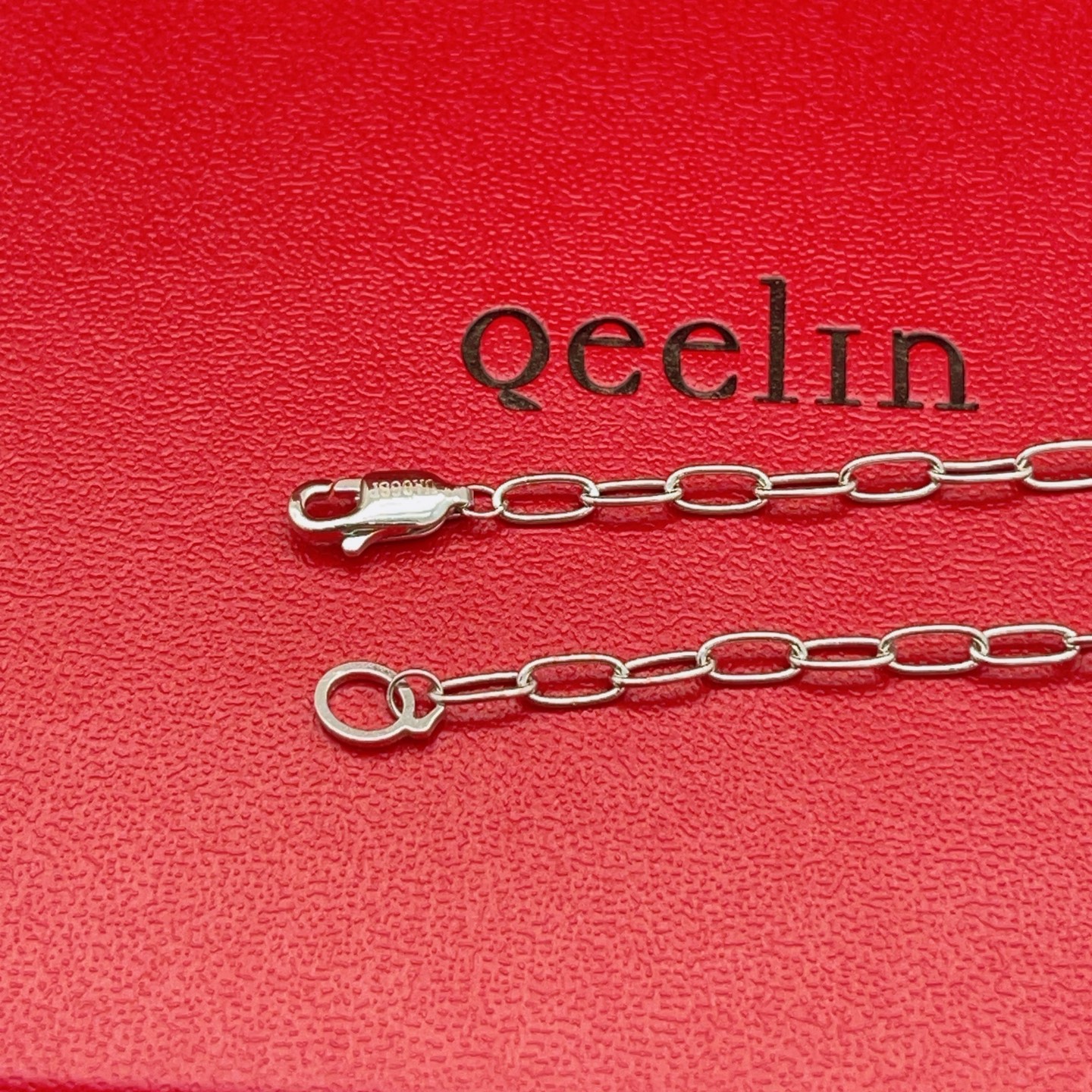 Qeelin Yu Yi necklace 18K white gold diamond mother of pearl red gemstone 42cm