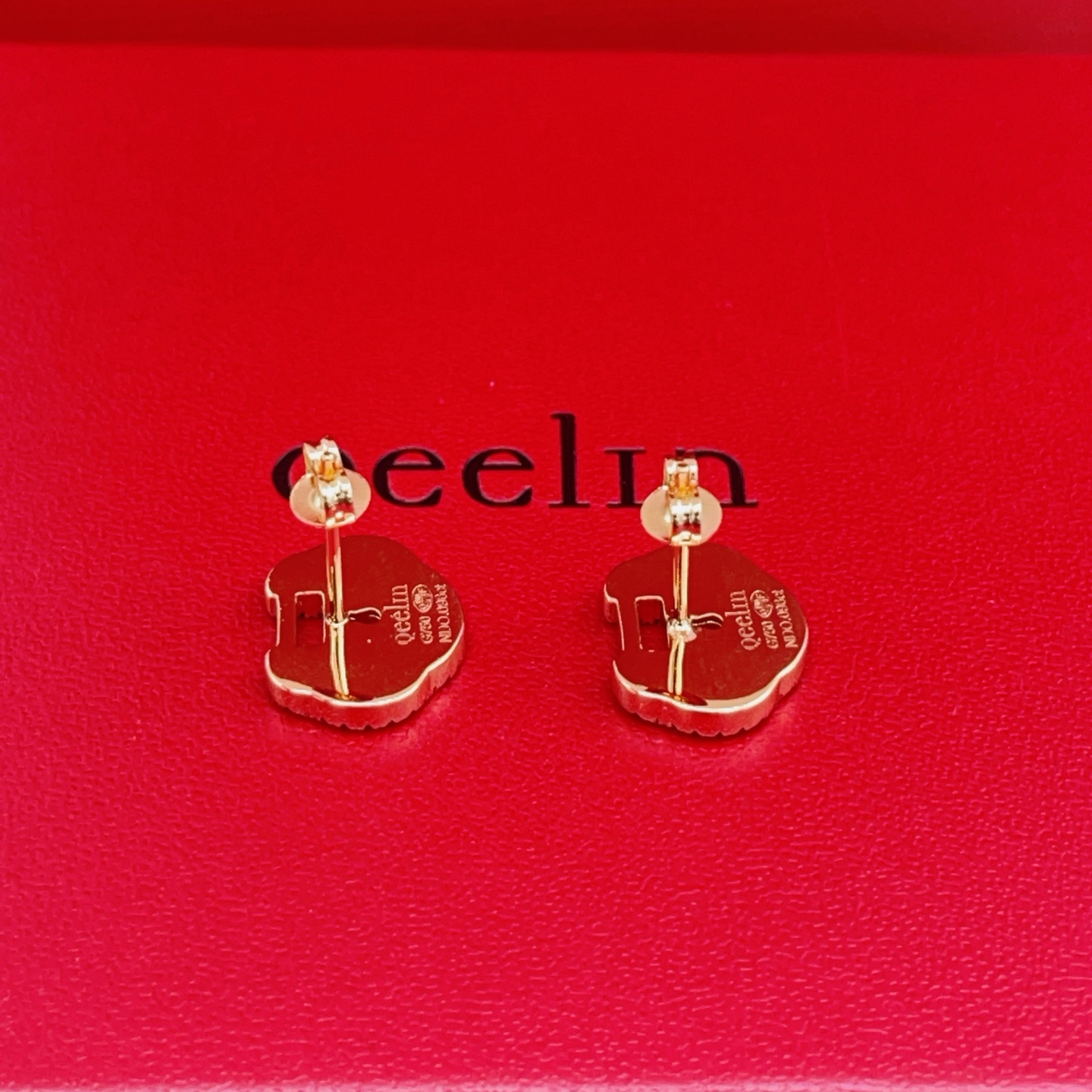 Qeelin Yu Yi earrings rose gold red carnelian clear diamond 10mm stud diameter