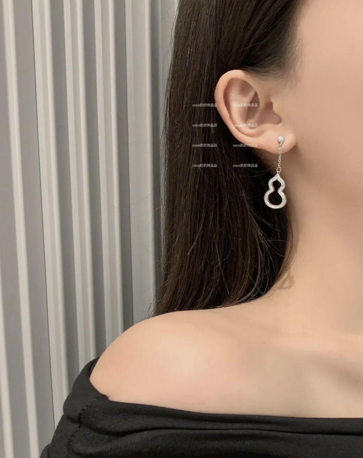Qeelin Wulu earrings 18k rose gold with clear diamonds 18k white gold with clear diamonds 3cm drop length