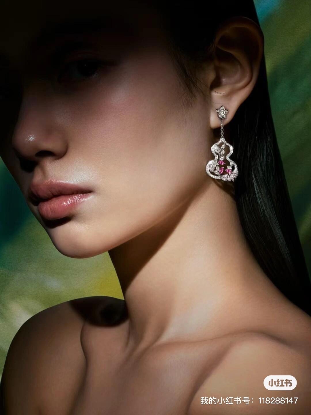 Qeelin Wulu Garden earrings Silver-toned metal with clear diamonds and purple gemstones 18k rose gold-toned metal with clear diamonds and red ruby gemstones 4 5cm drop length