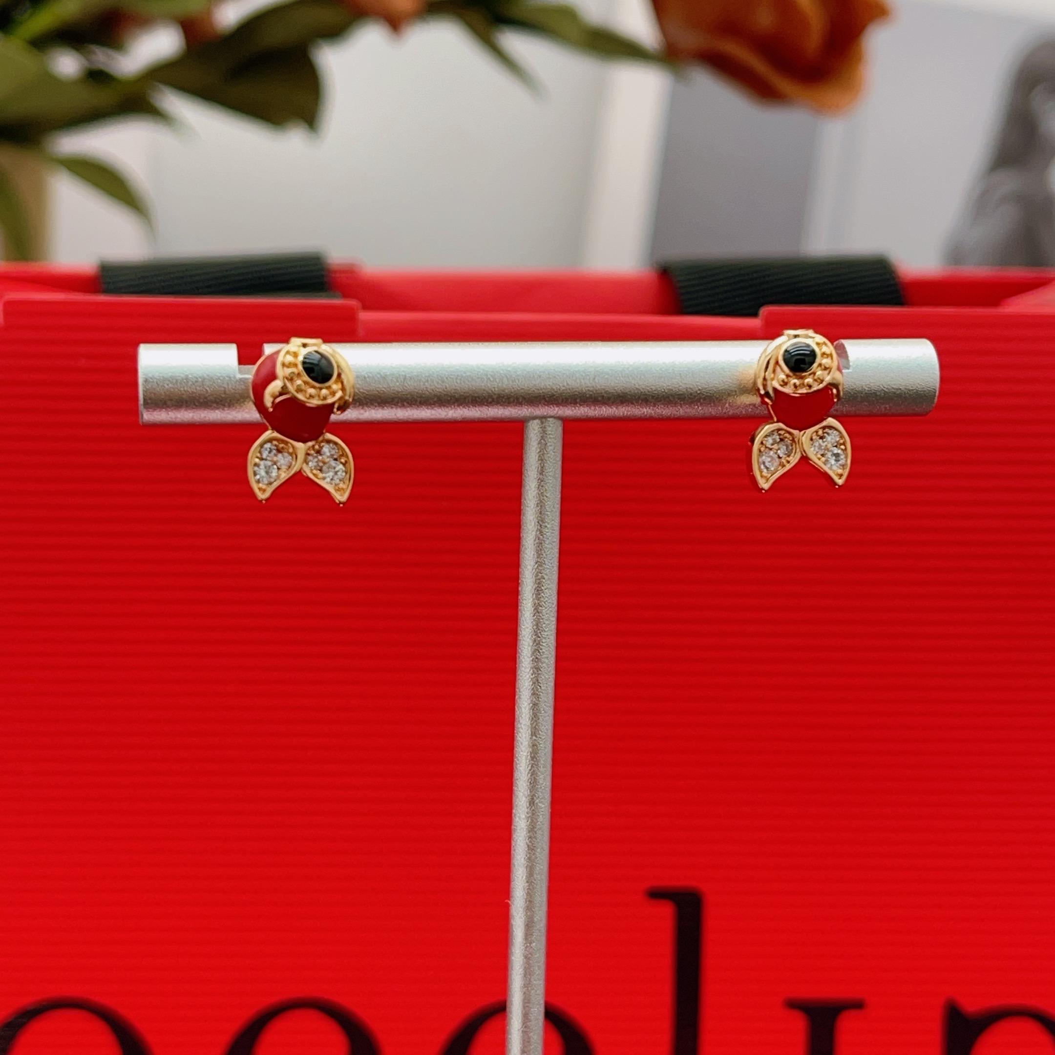 Qeelin Qin Qin Goldfish earrings 18K rose gold red enamel black onyx clear diamond One Size
