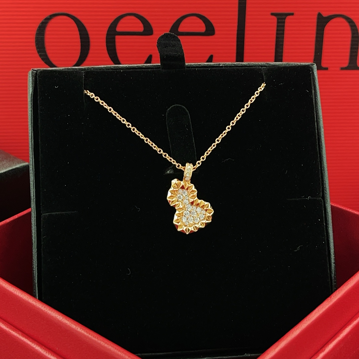 Qeelin Wulu necklace 18K rose gold with clear diamond accents 42cm