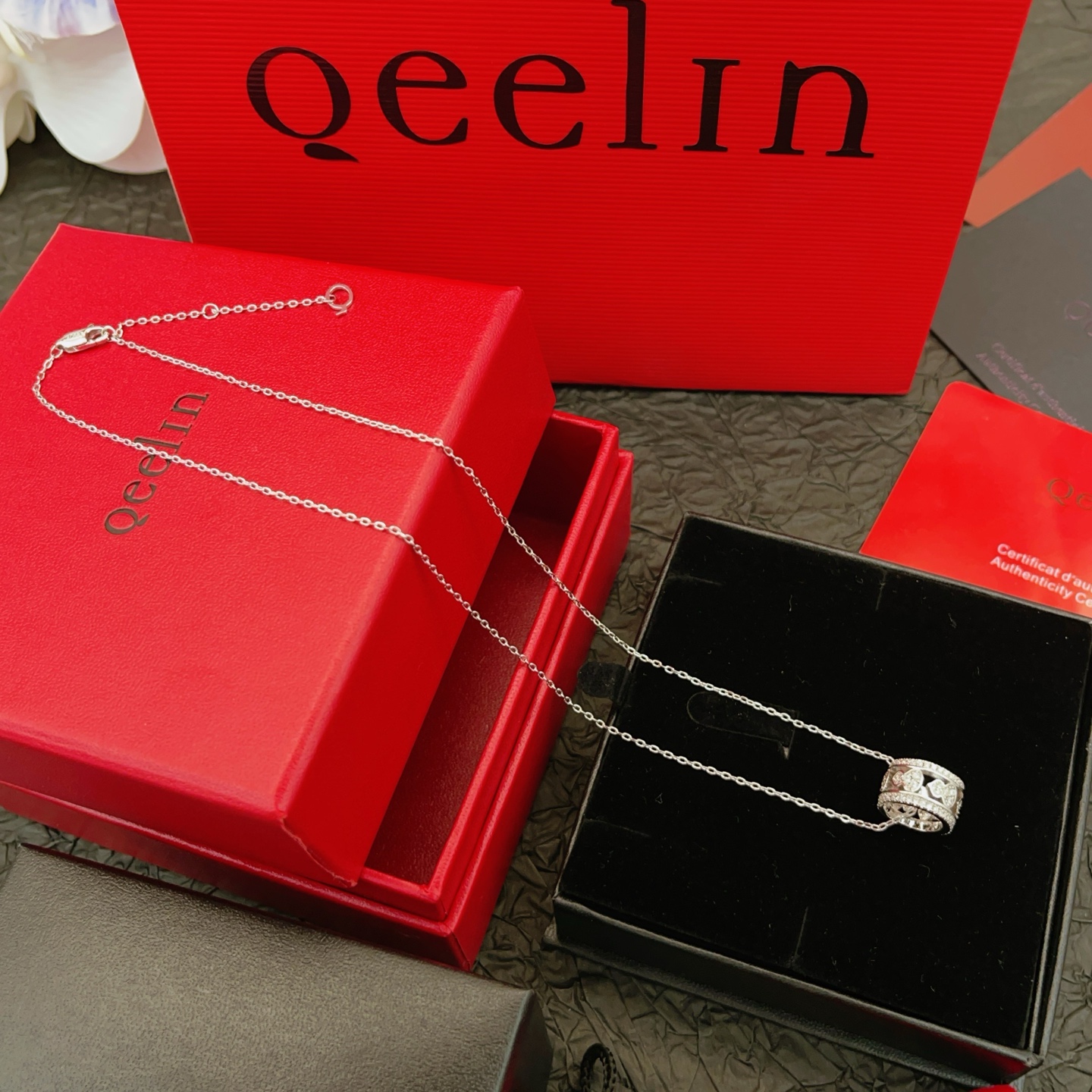 Qeelin Wulu necklace 18K white gold diamond 42cm