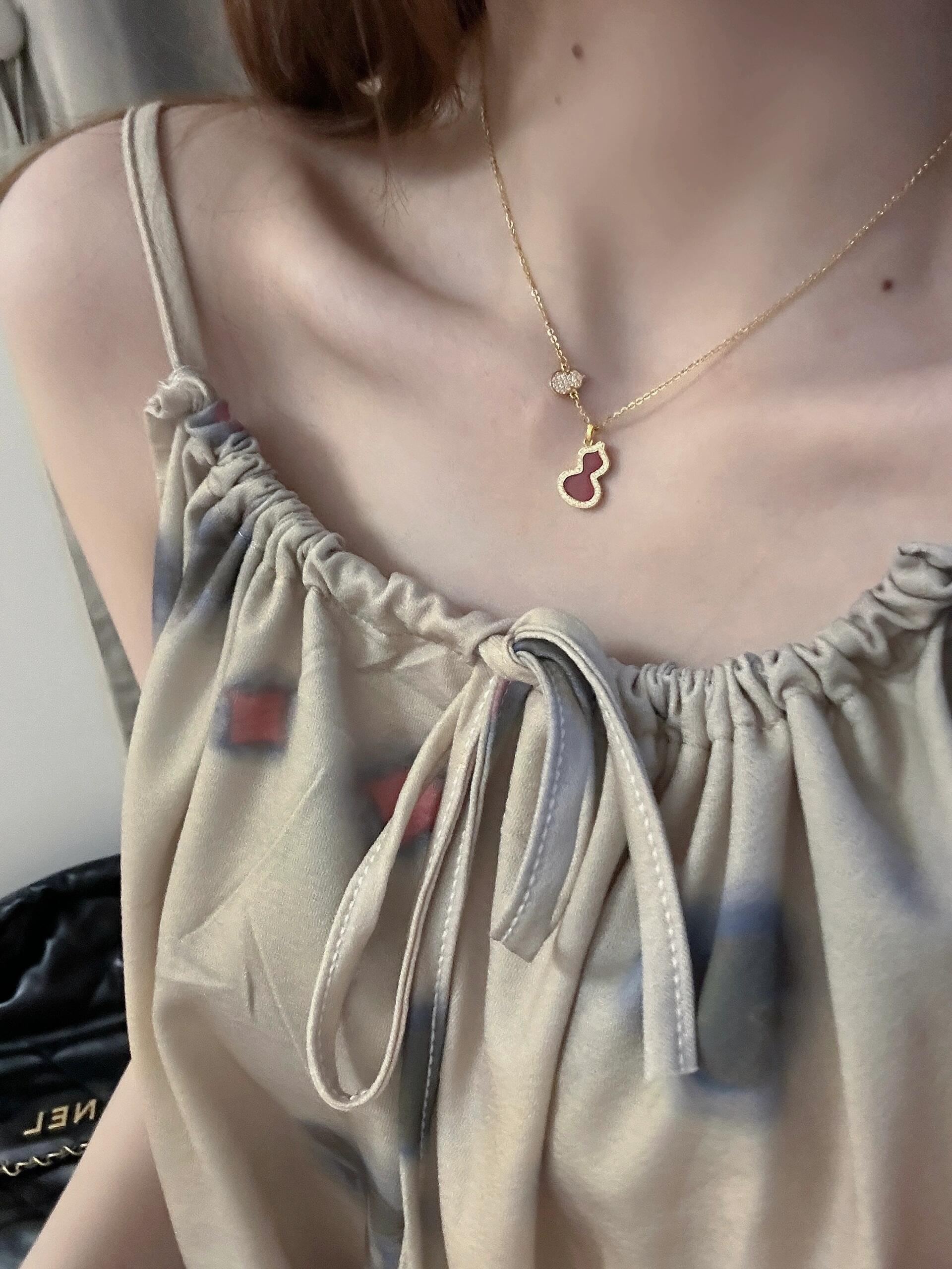 Qeelin Wulu necklace Rose gold with purple gemstone and diamond accents 42cm