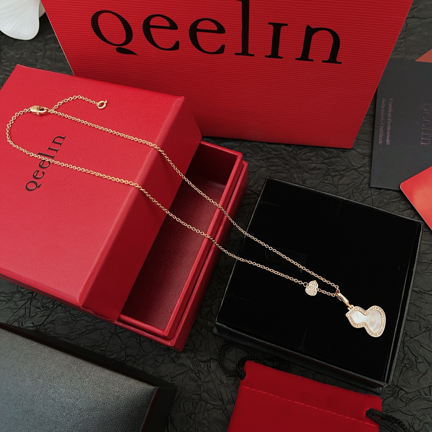 Qeelin Wulu necklace 18K rose gold white mother-of-pearl clear diamonds 42cm