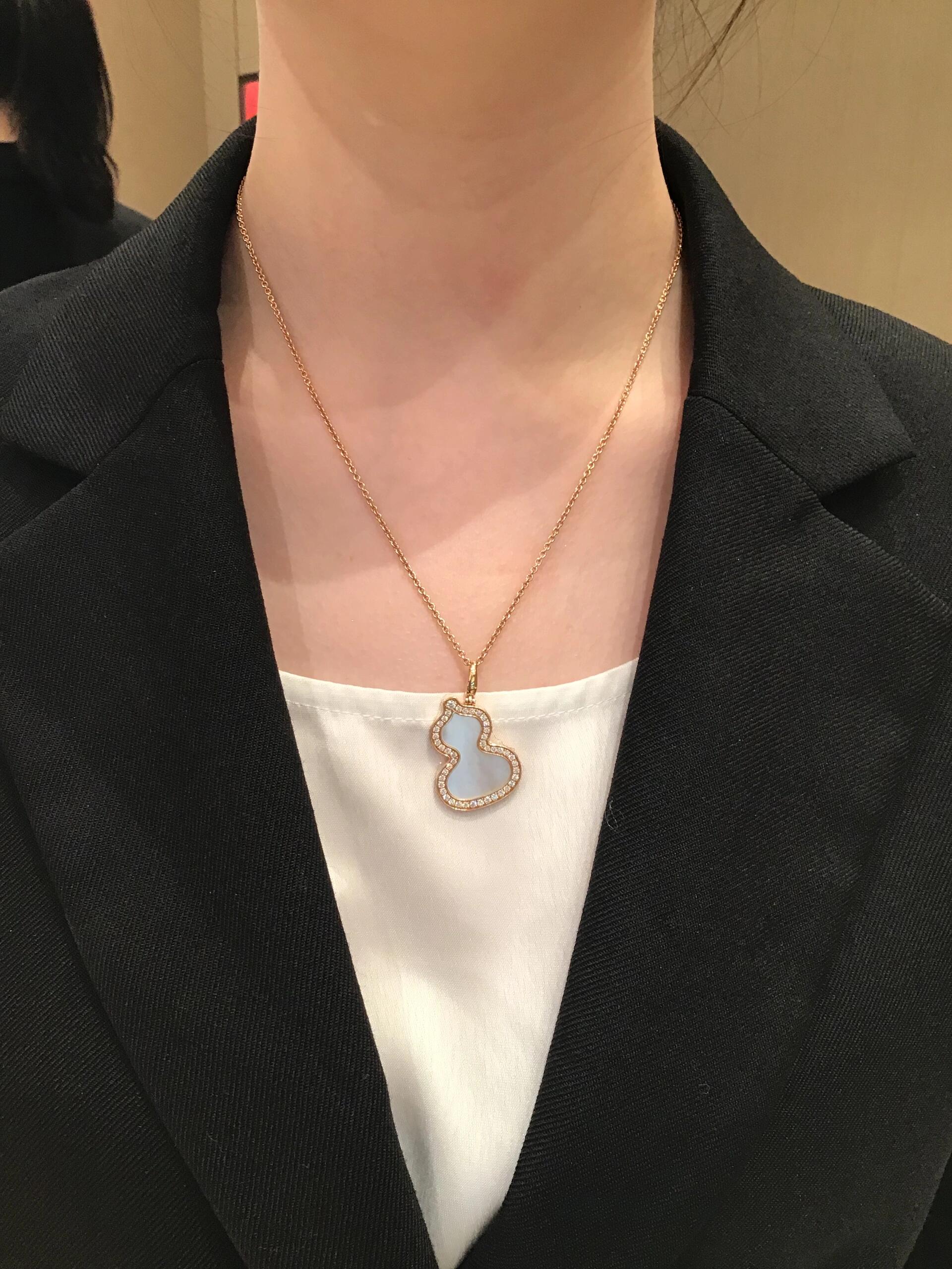 Qeelin Wulu necklace Silver rose gold metal mother-of-pearl diamond accents 42cm