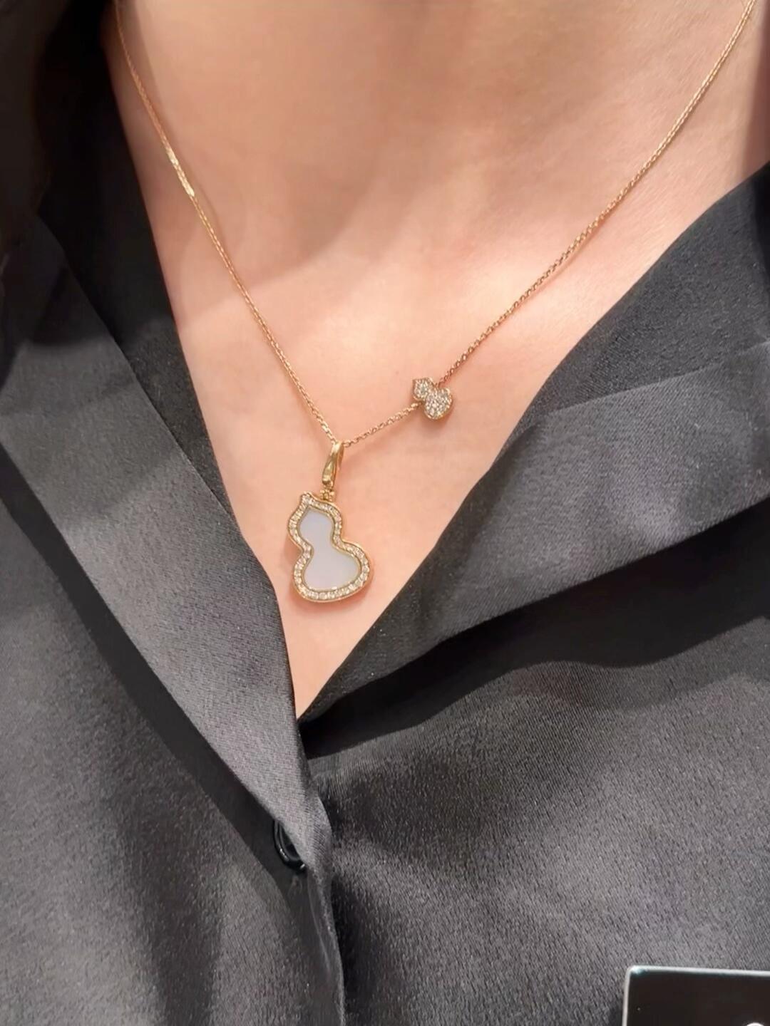 Qeelin Wulu necklace Silver rose gold metal mother-of-pearl diamond accents 42cm