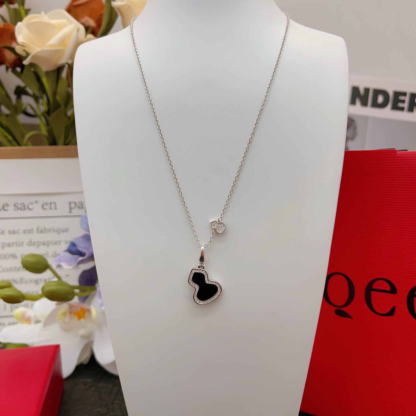 Qeelin Wulu necklace Silver-toned metal black onyx clear diamond accents 42cm