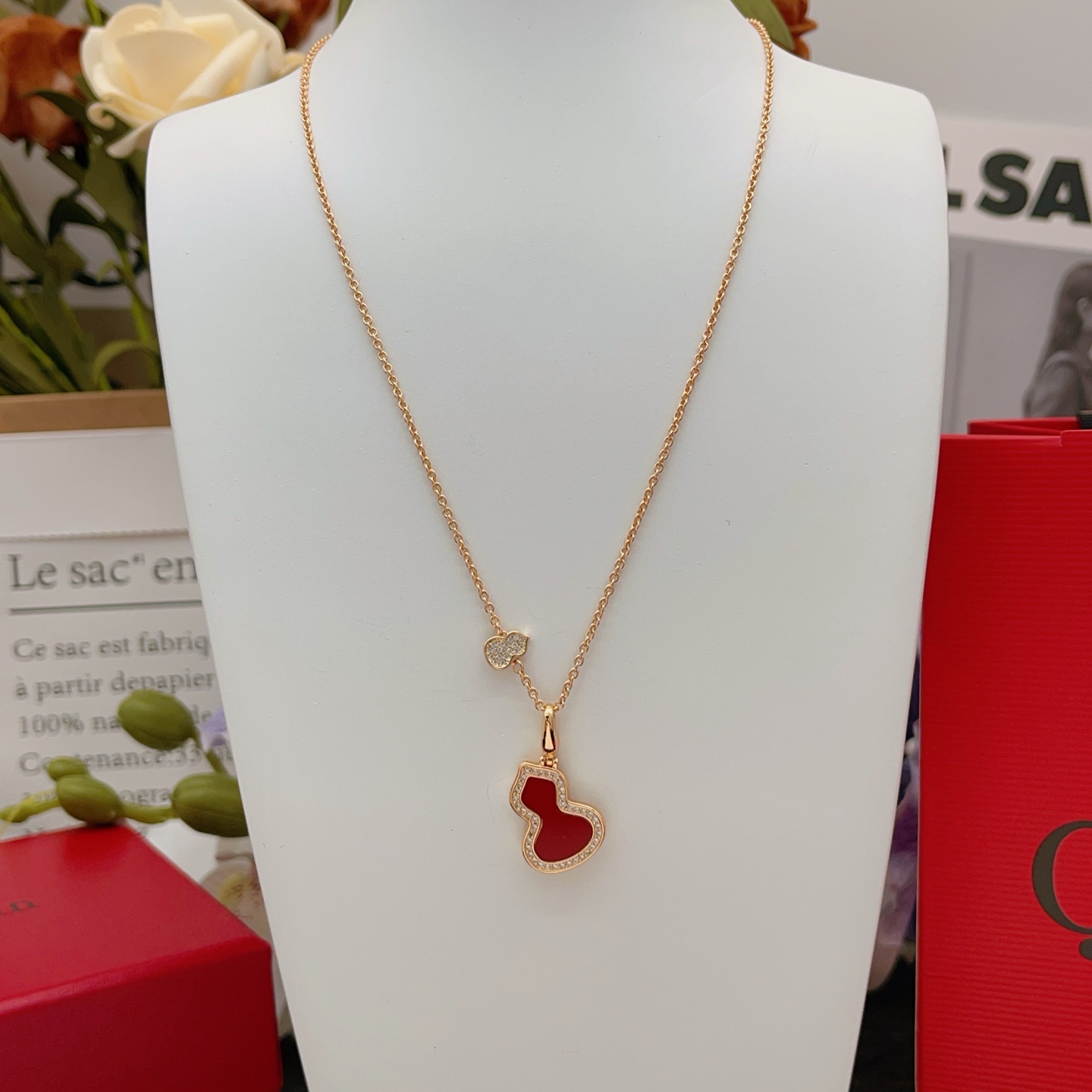 Qeelin Wulu necklace 18K rose gold red carnelian diamond 42cm