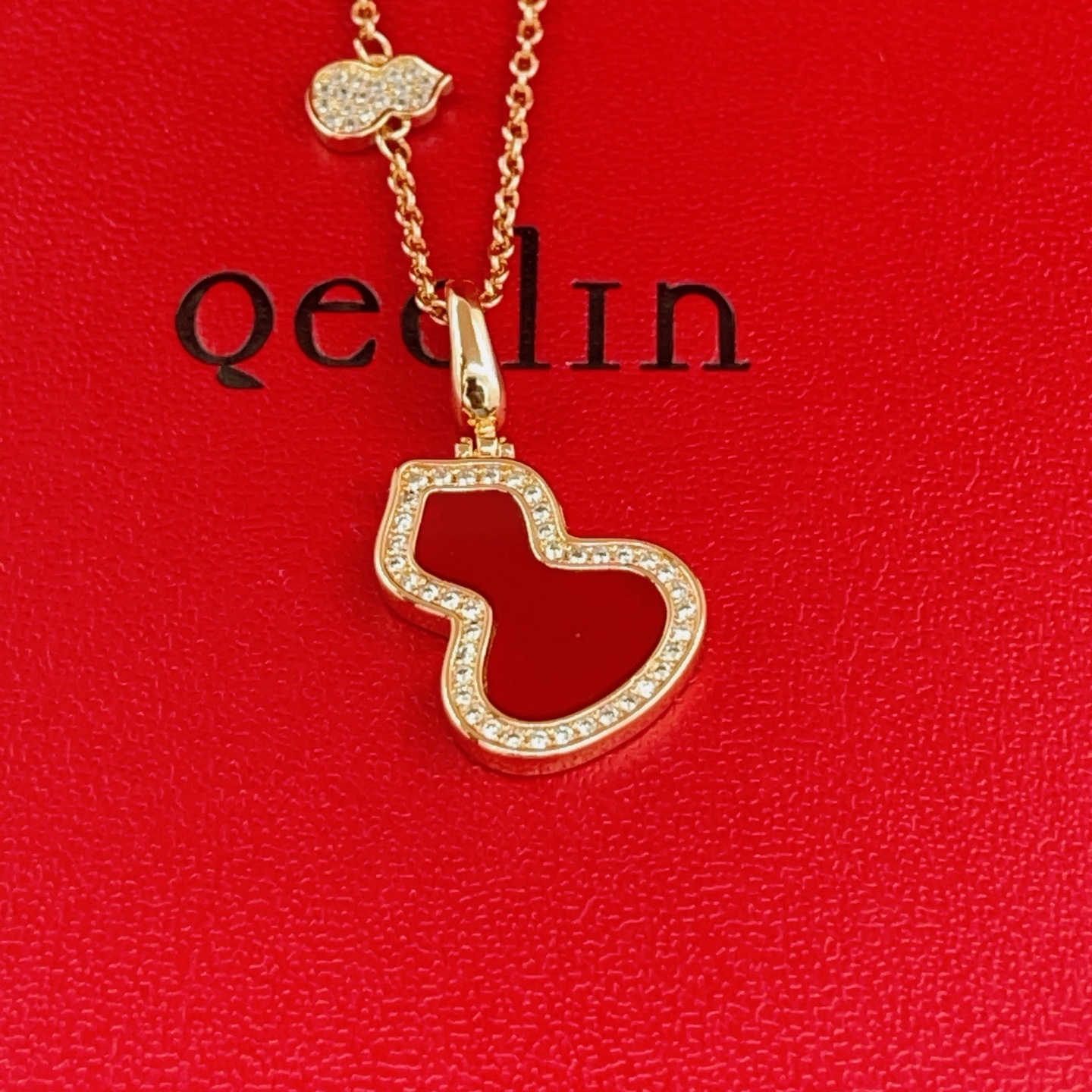 Qeelin Wulu necklace 18K rose gold red carnelian diamond 42cm