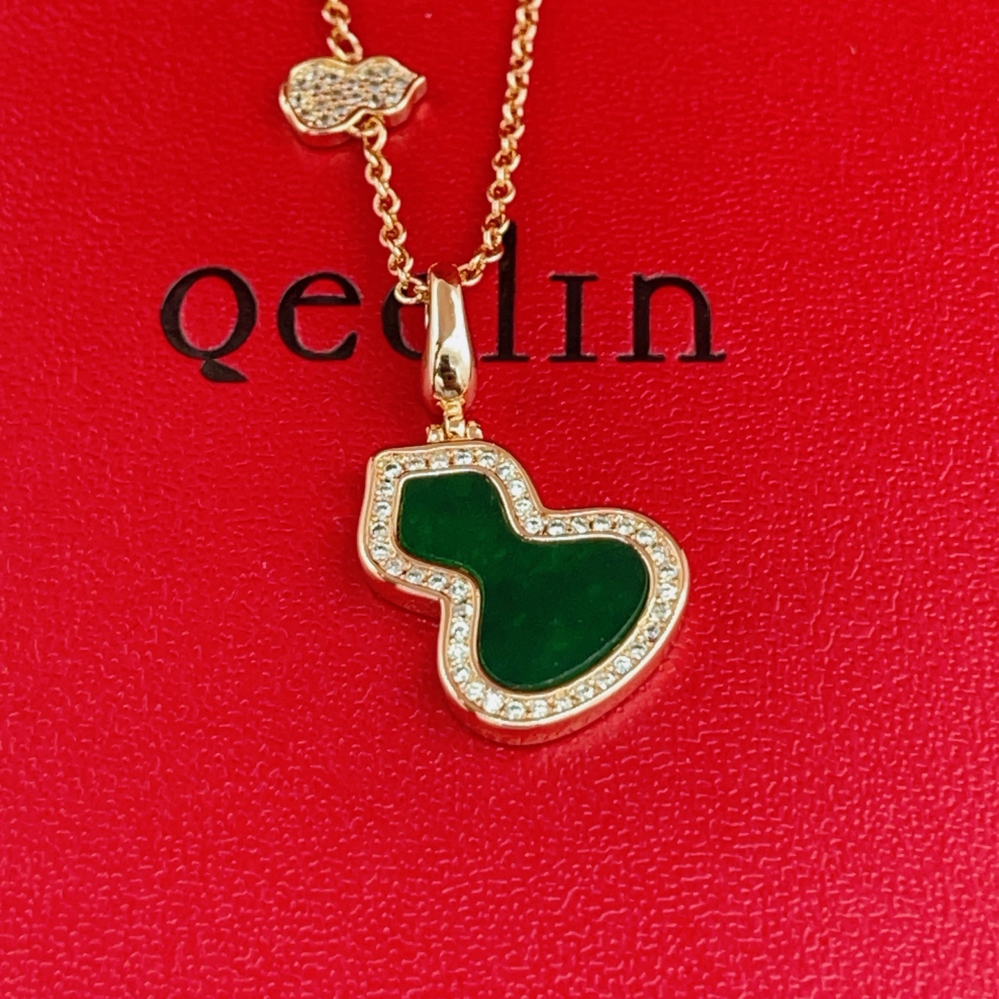 Qeelin Wulu necklace 18K rose gold green jade diamond 42cm