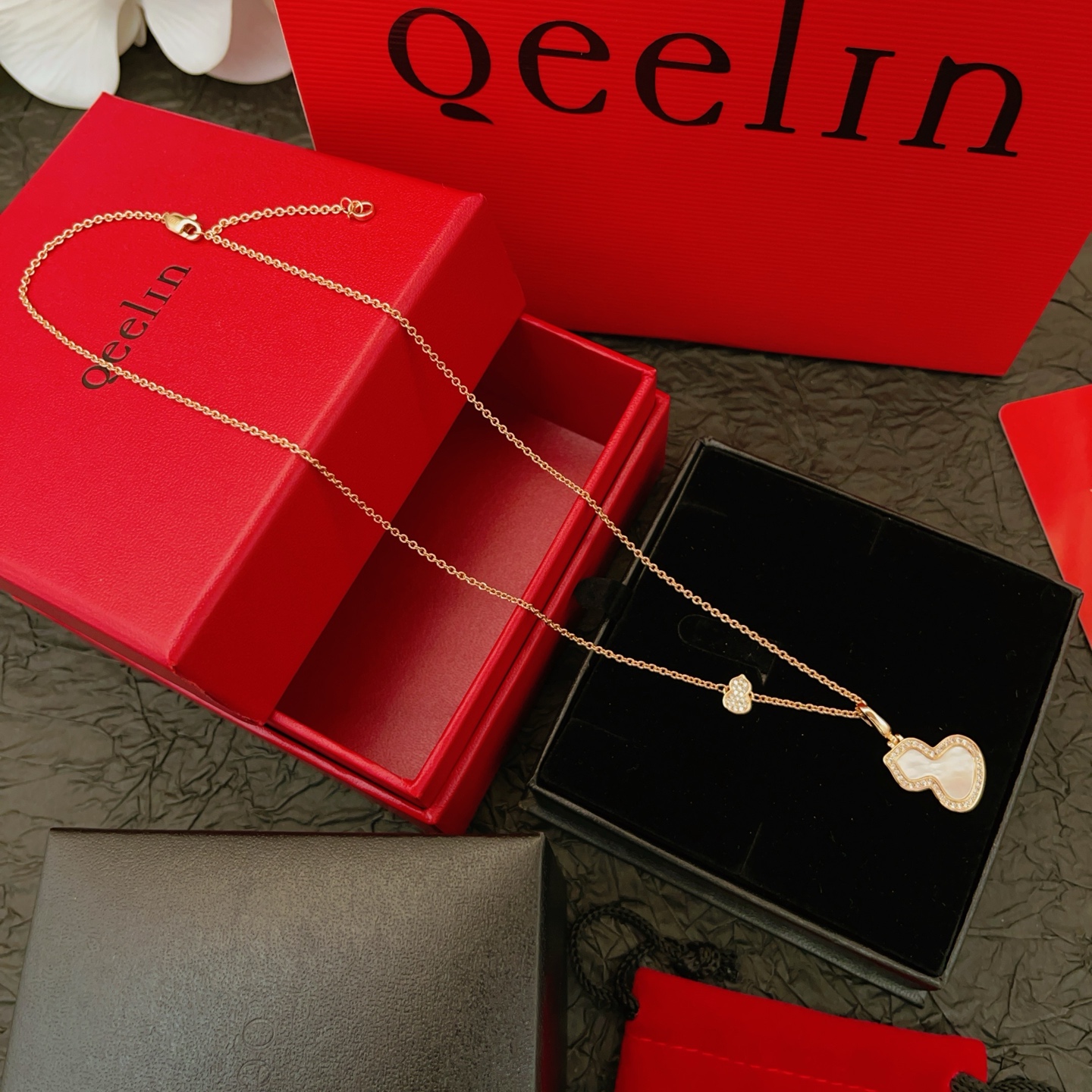 Qeelin Wulu necklace rose gold white mother-of-pearl clear diamond 42cm
