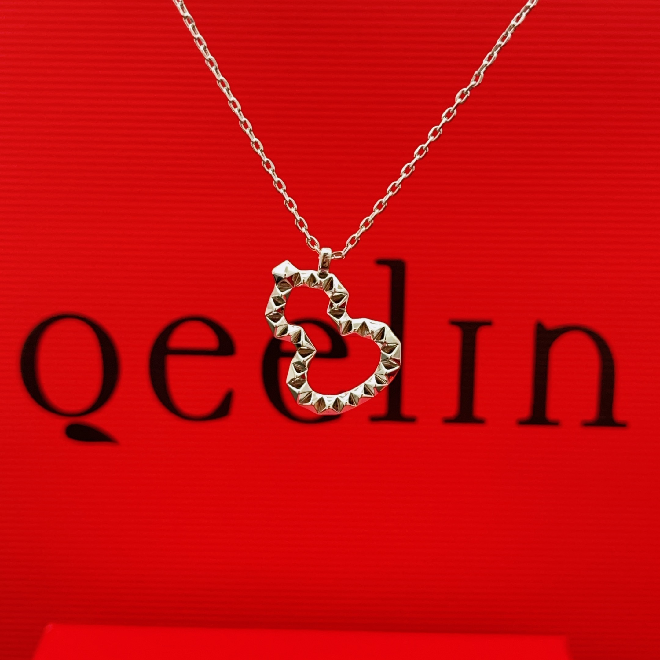 Qeelin Wulu necklace silver-toned metal no gemstones 42cm with 2cm extender