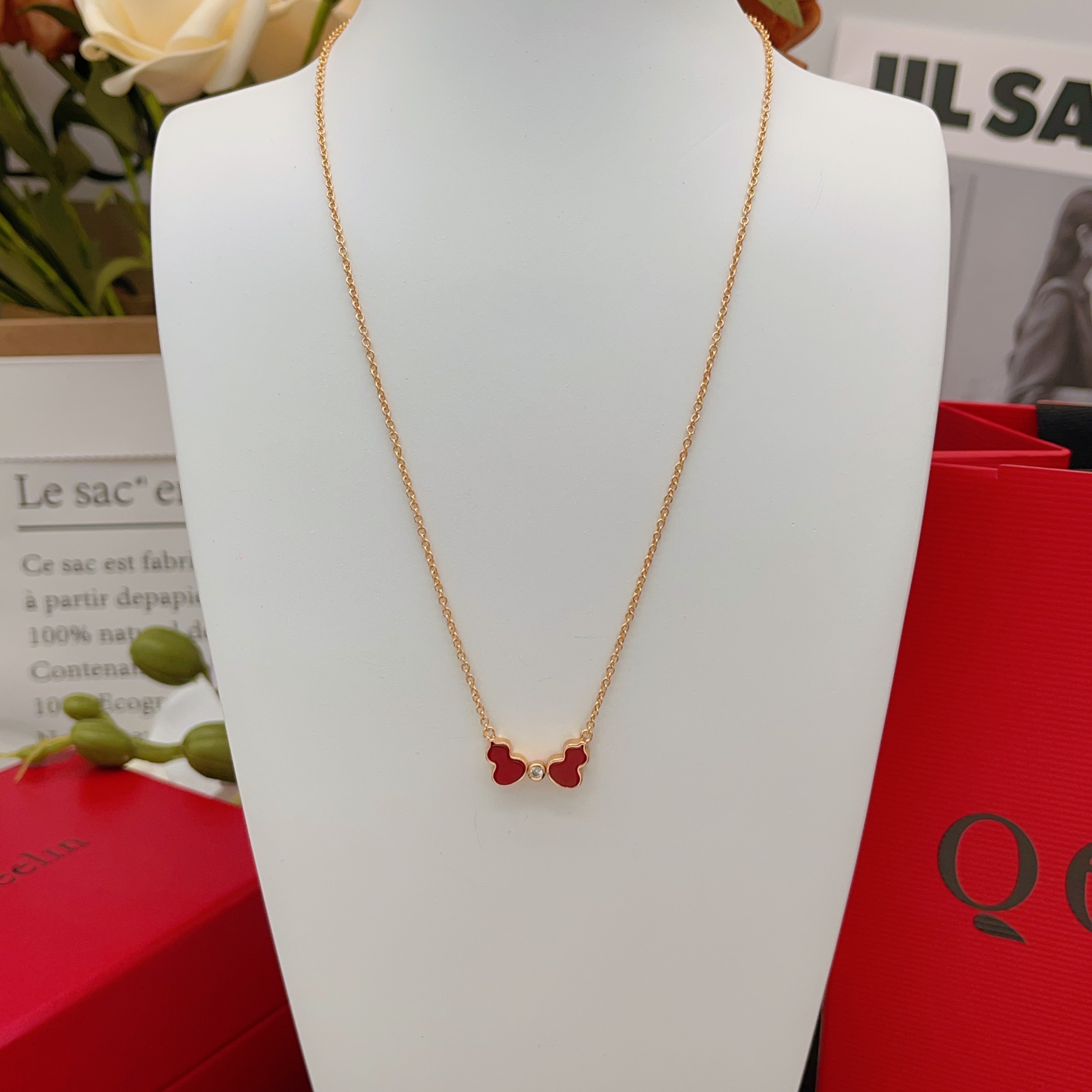 Qeelin Wulu necklace 18K rose gold red agate diamond 42cm