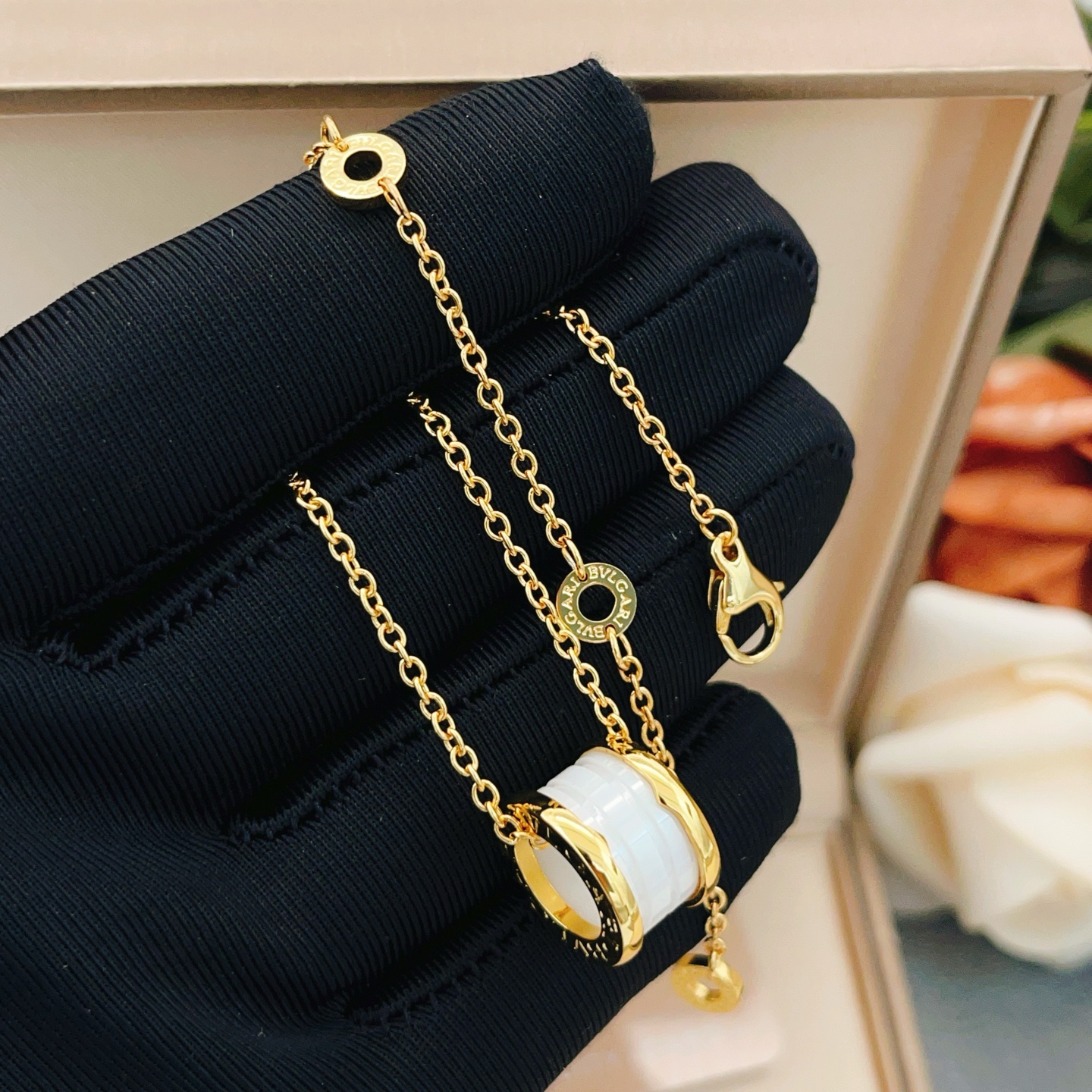 Bvlgari B zero1 necklace yellow gold with white ceramic 45cm with 5cm extender