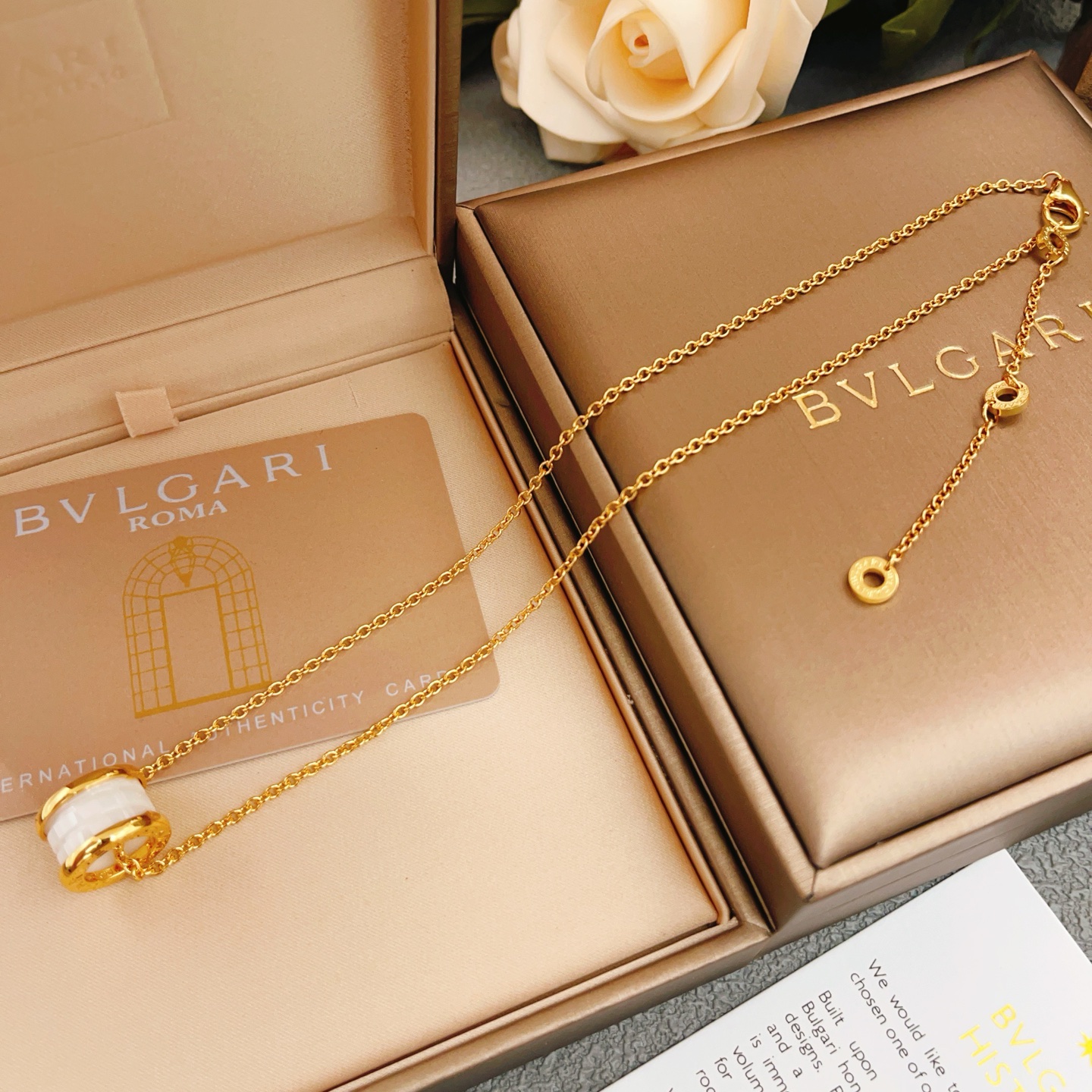 Bvlgari B zero1 necklace yellow gold with white ceramic 45cm with 5cm extender