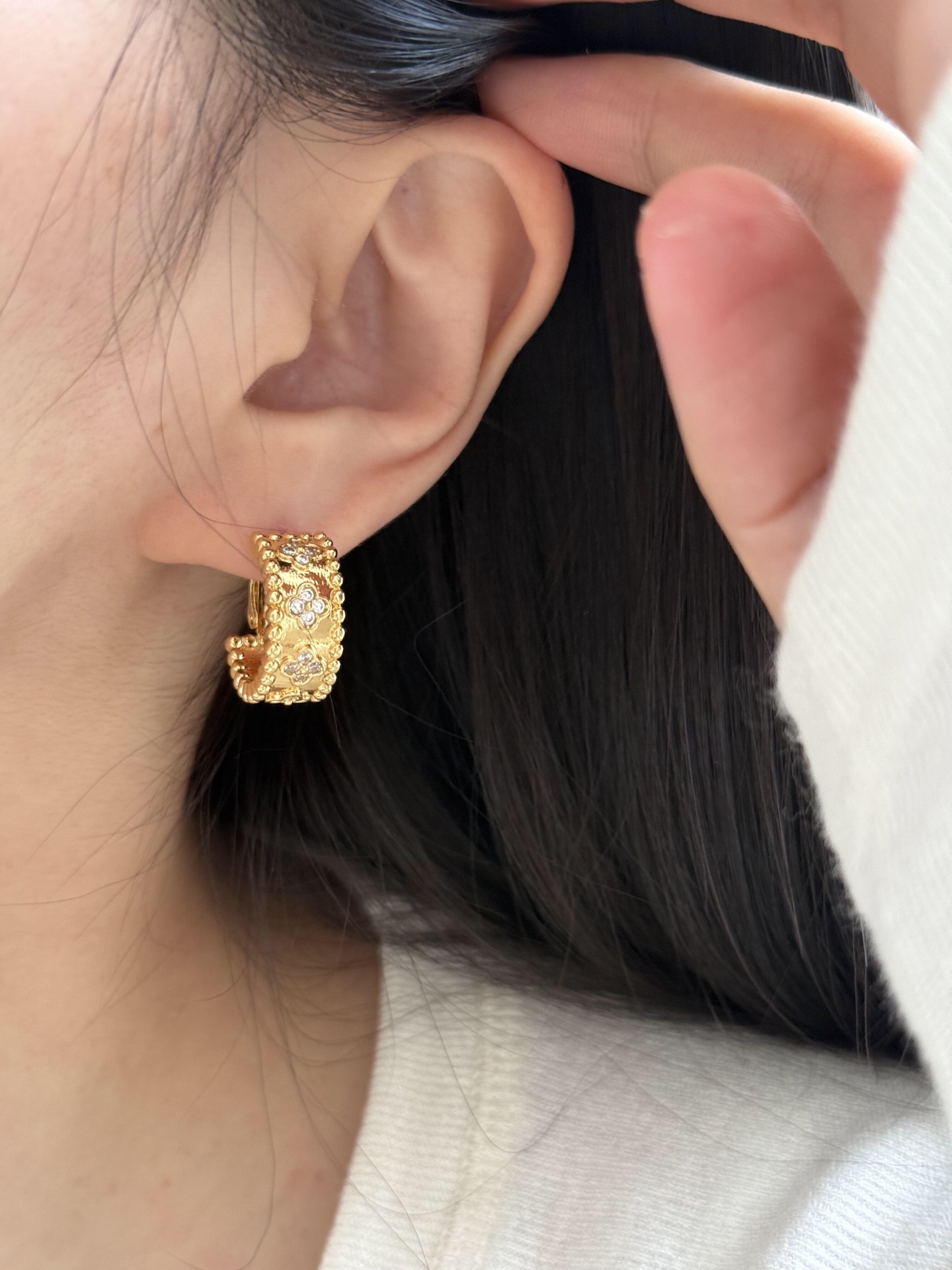 Van Cleef Arpels Perlee Clovers earrings yellow gold with clear diamond accents 12mm hoop diameter