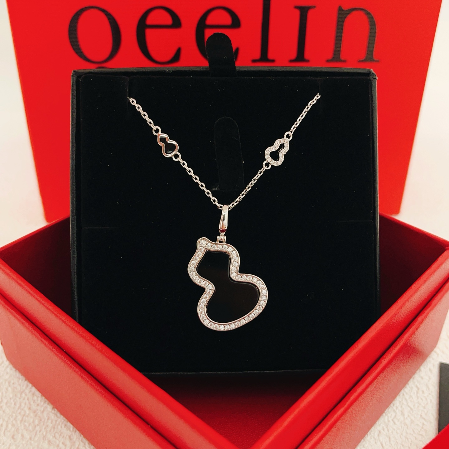 Qeelin Wulu necklace 18K white gold black onyx diamond 42cm