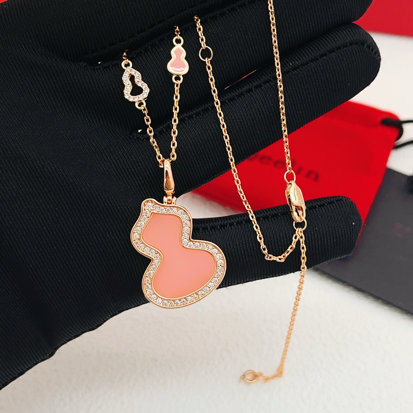 Qeelin Wulu necklace 18K rose gold pink opal diamond 42cm with 5cm extender