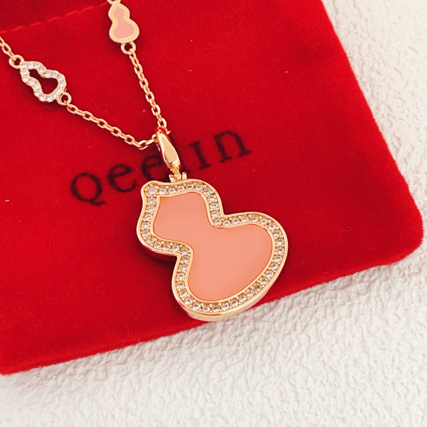 Qeelin Wulu necklace 18K rose gold pink opal diamond 42cm with 5cm extender