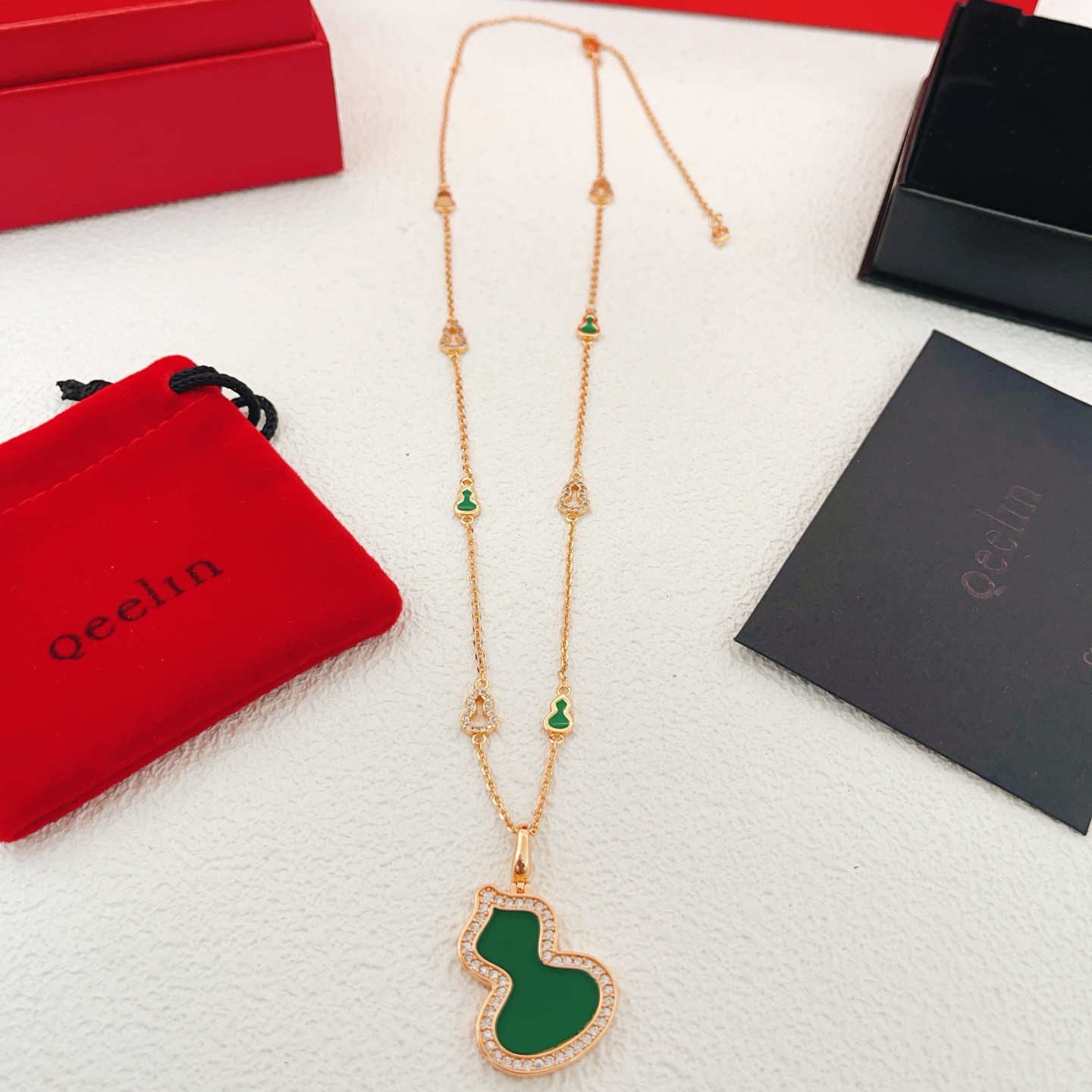 Qeelin Wulu necklace 18K rose gold green malachite clear diamond 42cm with 5cm extender