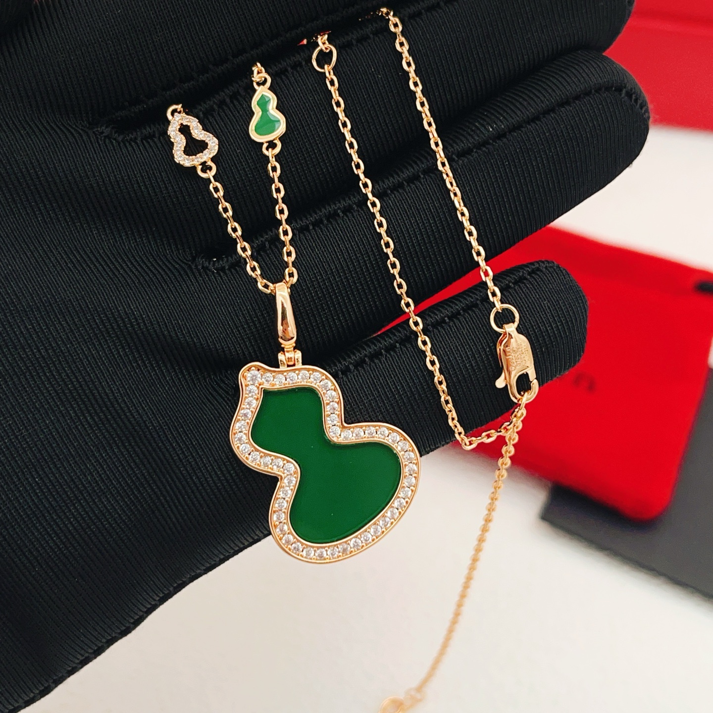 Qeelin Wulu necklace 18K rose gold green malachite clear diamond 42cm with 5cm extender
