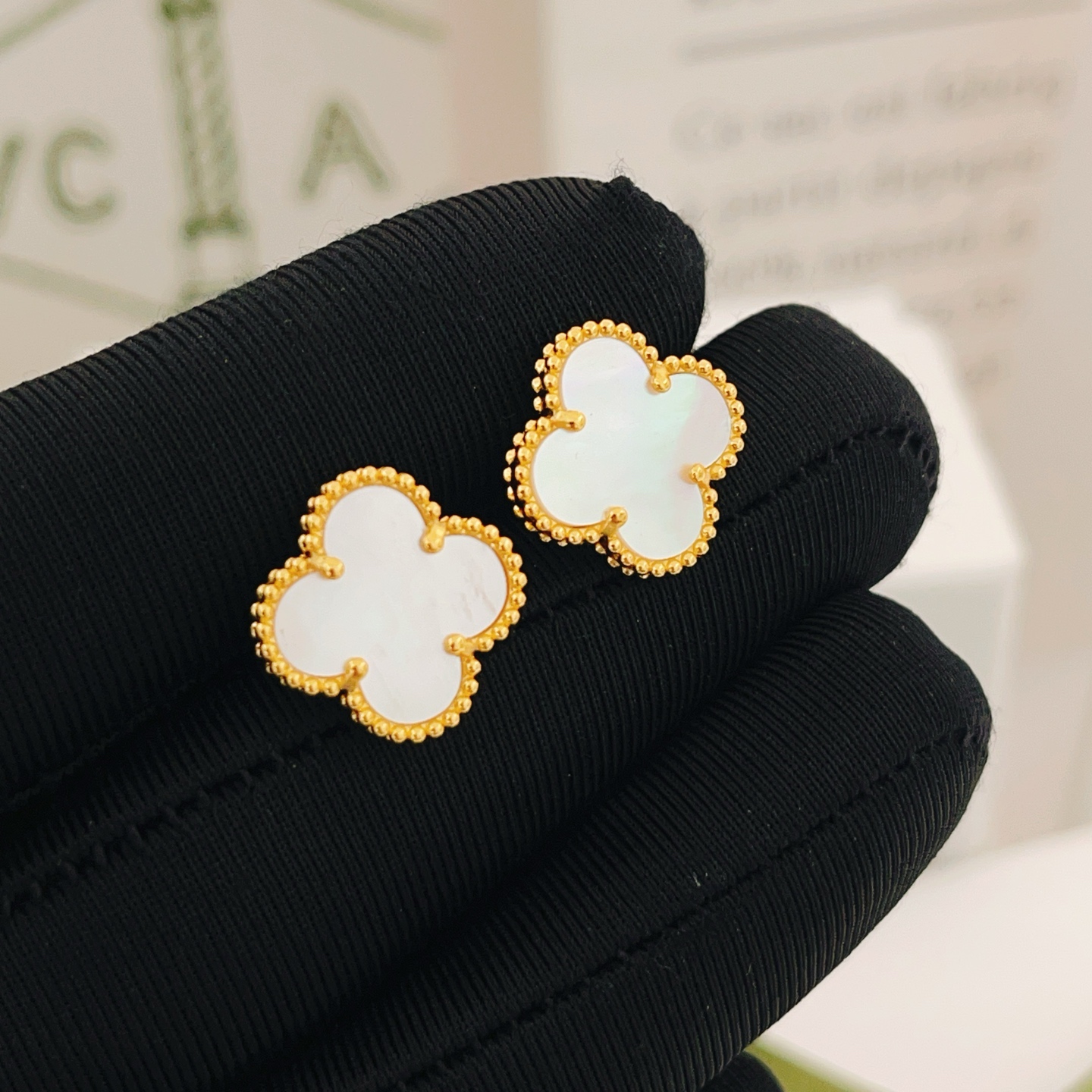 Van Cleef Arpels Vintage Alhambra earrings yellow gold white mother-of-pearl 15mm motif diameter