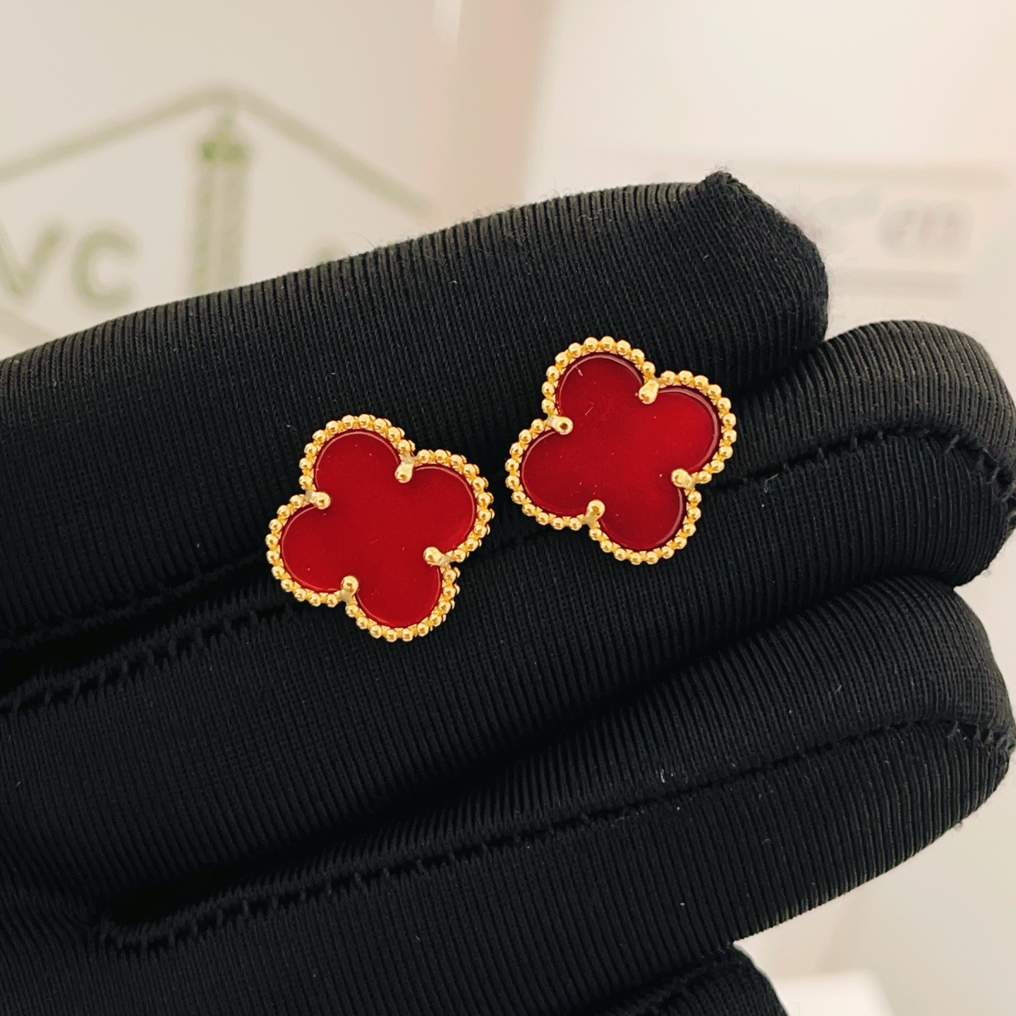 Van Cleef Arpels Alhambra earrings yellow gold metal with carnelian red stone 15mm diameter