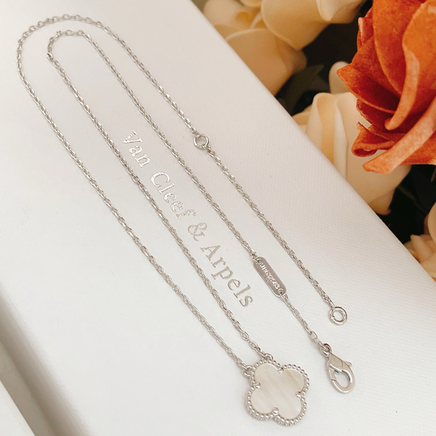 Van Cleef Arpels Sweet Alhambra necklace 18K white gold white mother-of-pearl 42cm