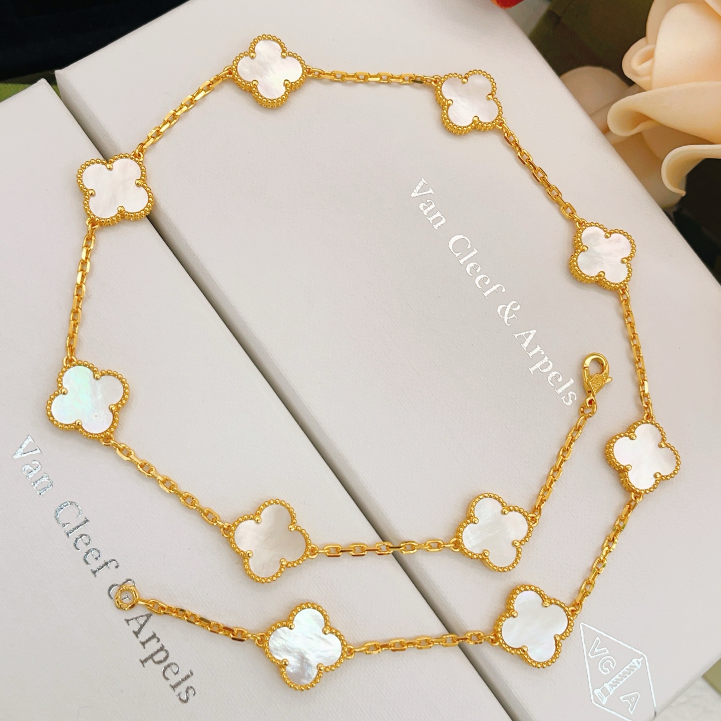 Van Cleef Arpels Alhambra Vintage 10 Motifs necklace Yellow Gold with White Mother of Pearl 42cm