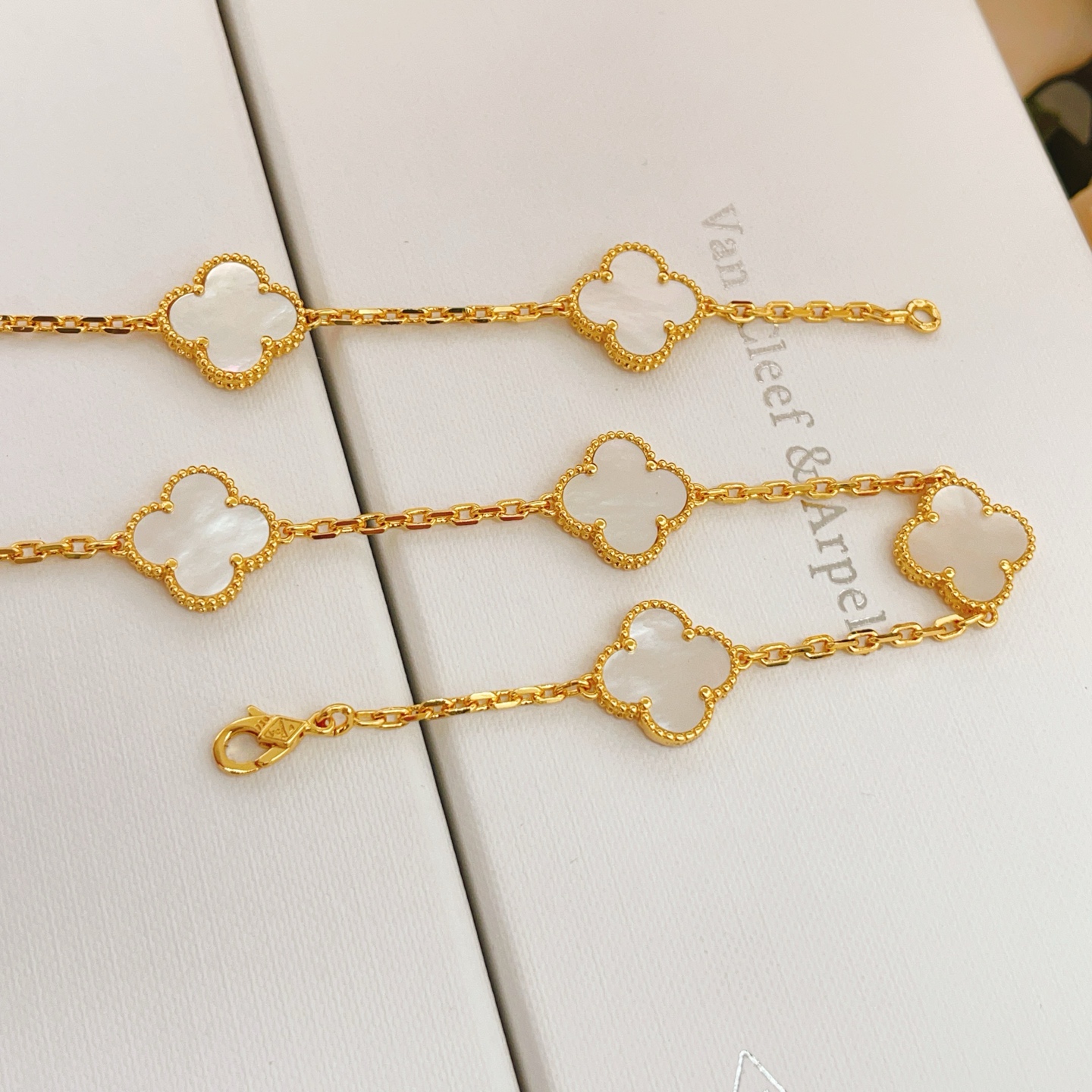 Van Cleef Arpels Alhambra Vintage 10 Motifs necklace Yellow Gold with White Mother of Pearl 42cm