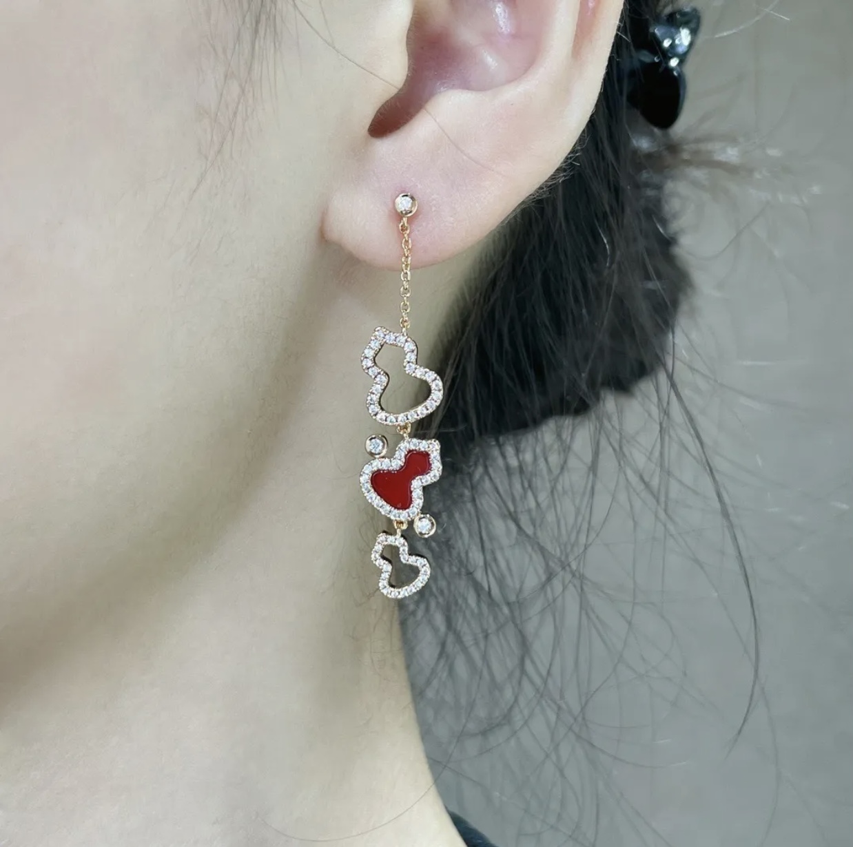 Qeelin Wulu earrings rose gold metal red carnelian inlay clear diamond accents 4 5cm drop length