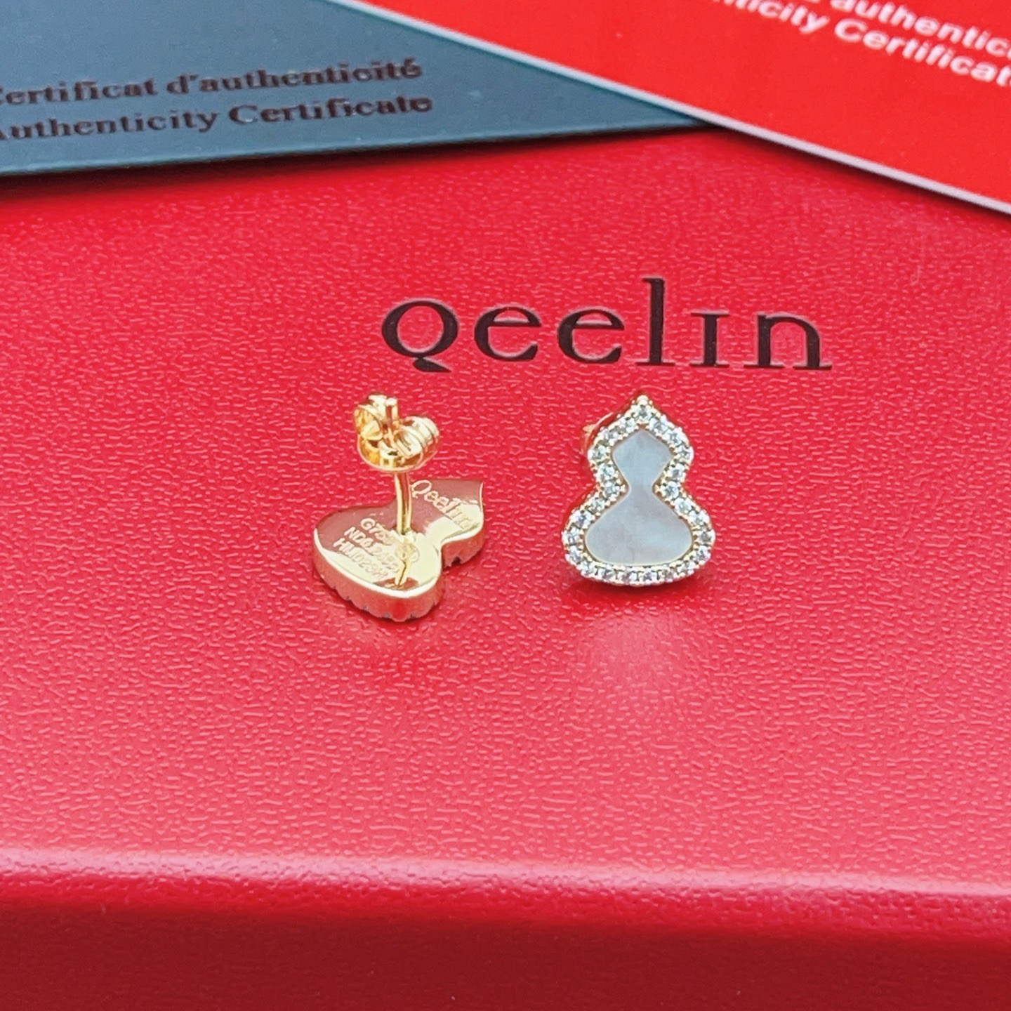 Qeelin Wulu earrings 18k rose gold white mother-of-pearl clear diamond 8mm stud diameter