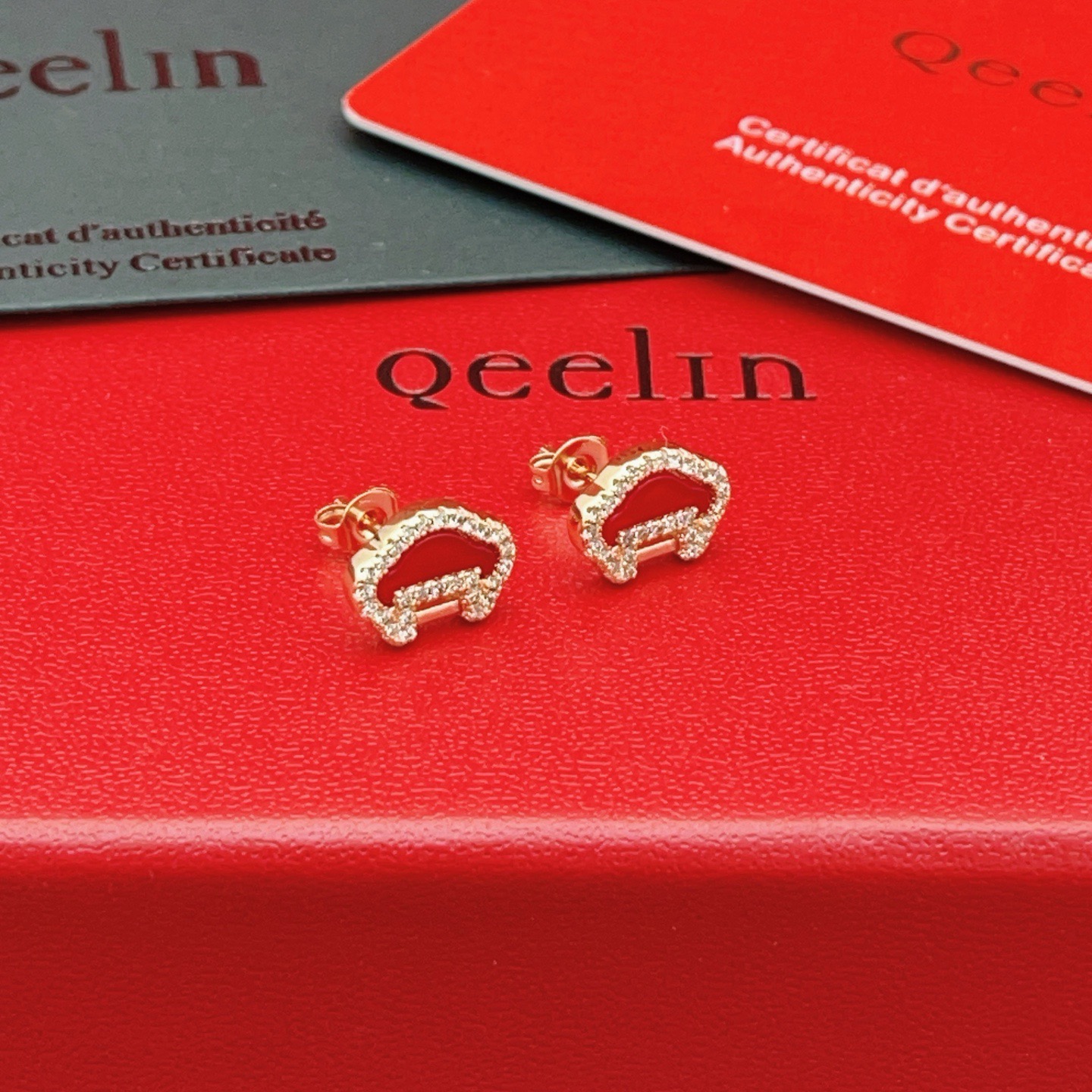 Qeelin Yu Yi earrings 18k rose gold red carnelian white diamond 8mm stud diameter