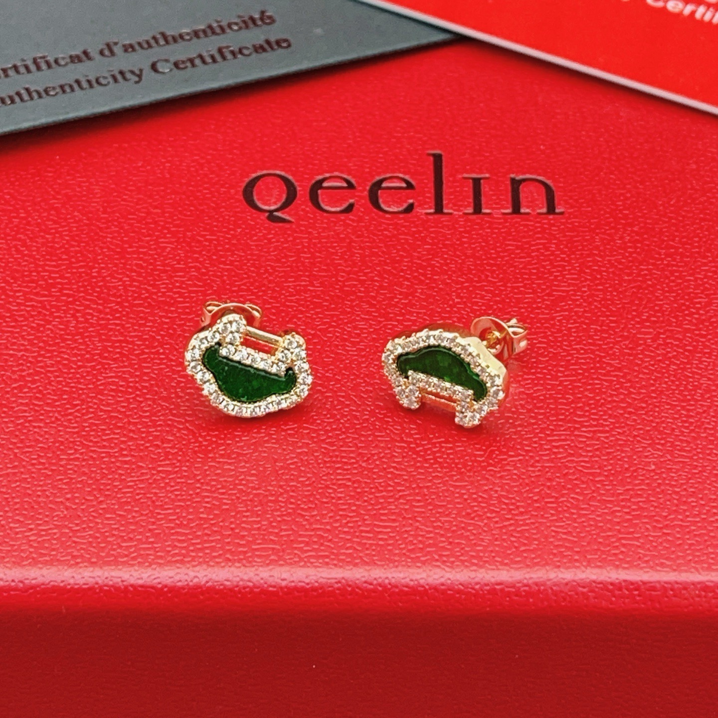 Qeelin Yu Yi earrings 18K rose gold green jade clear diamond 8mm stud diameter