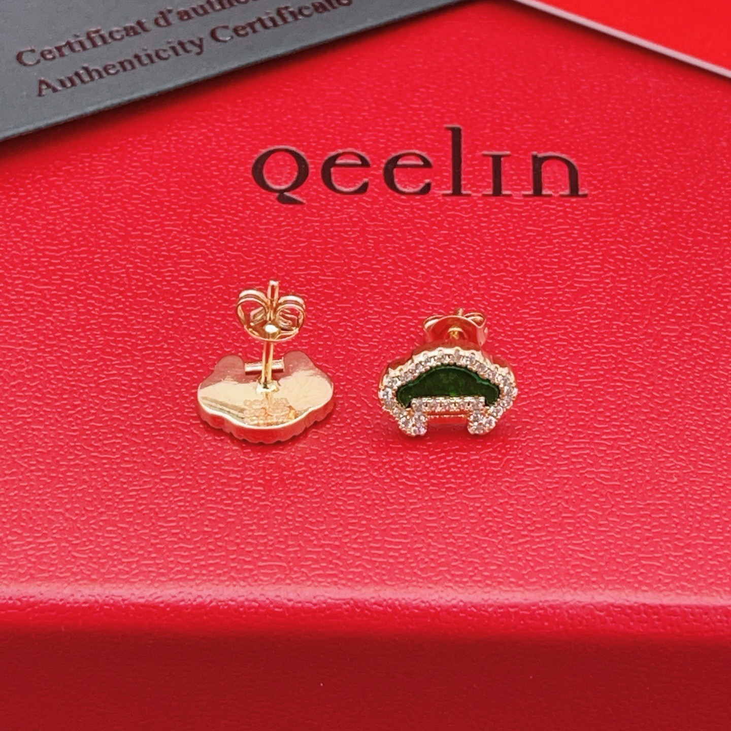 Qeelin Yu Yi earrings 18K rose gold green jade clear diamond 8mm stud diameter