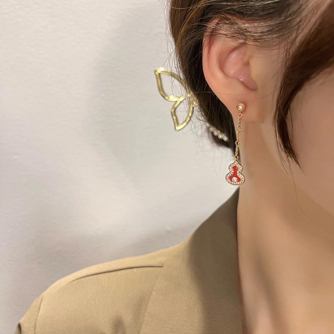 Qeelin Wulu earrings 18K rose gold red agate clear diamond 3 5cm drop length