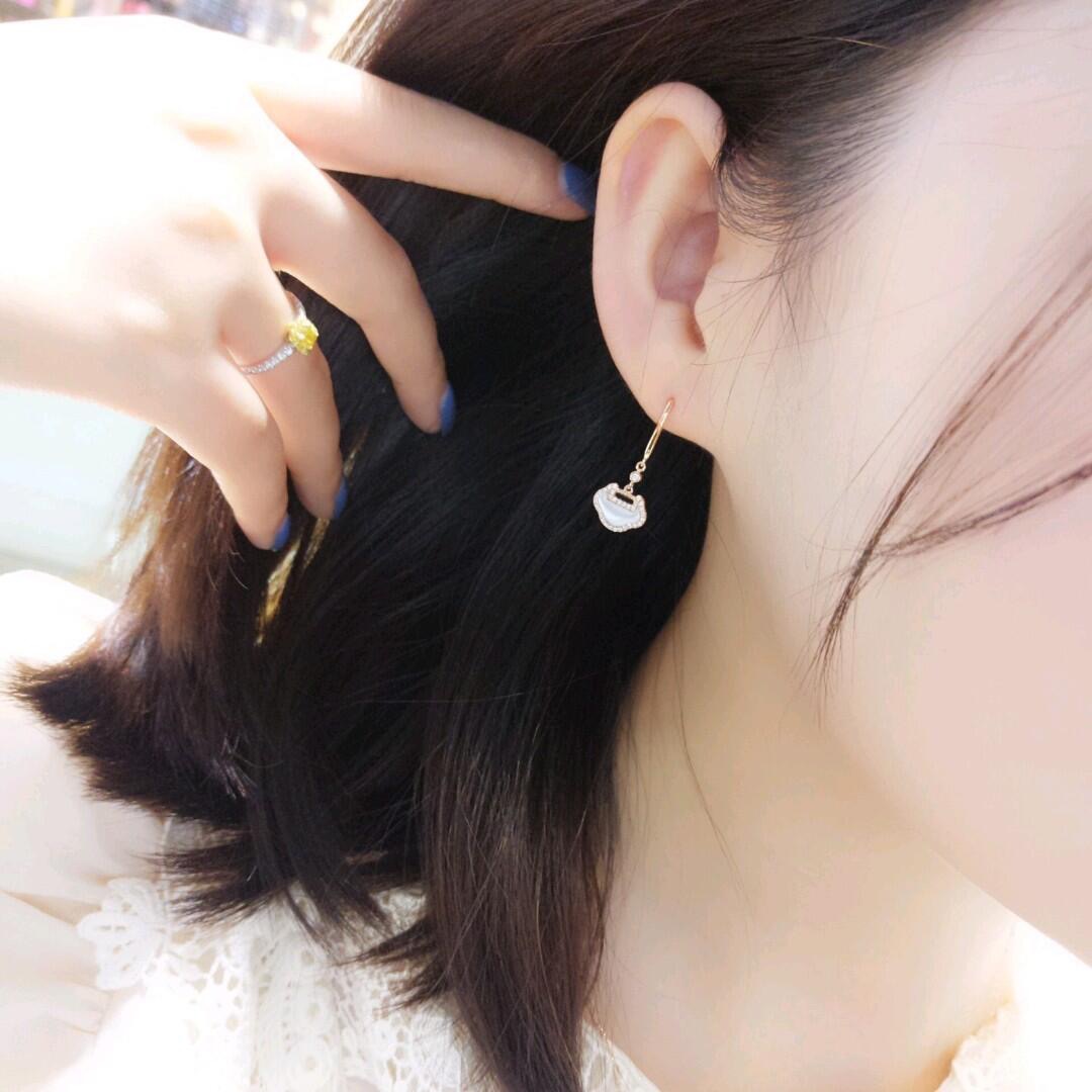 Qeelin Yu Yi earrings 18K rose gold white mother-of-pearl clear diamond accents 2 5cm drop length