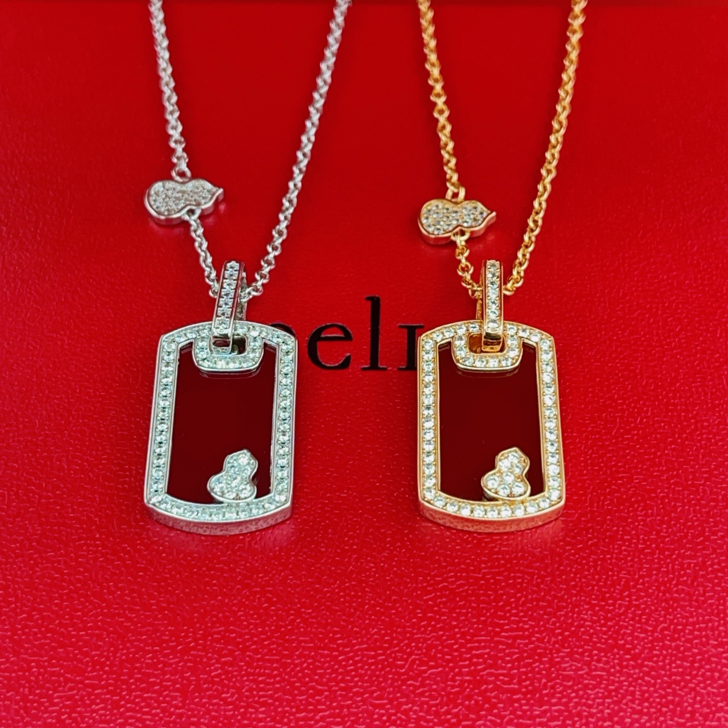 Qeelin Wulu necklace Silver-toned metal with red enamel and clear diamond accents 45cm