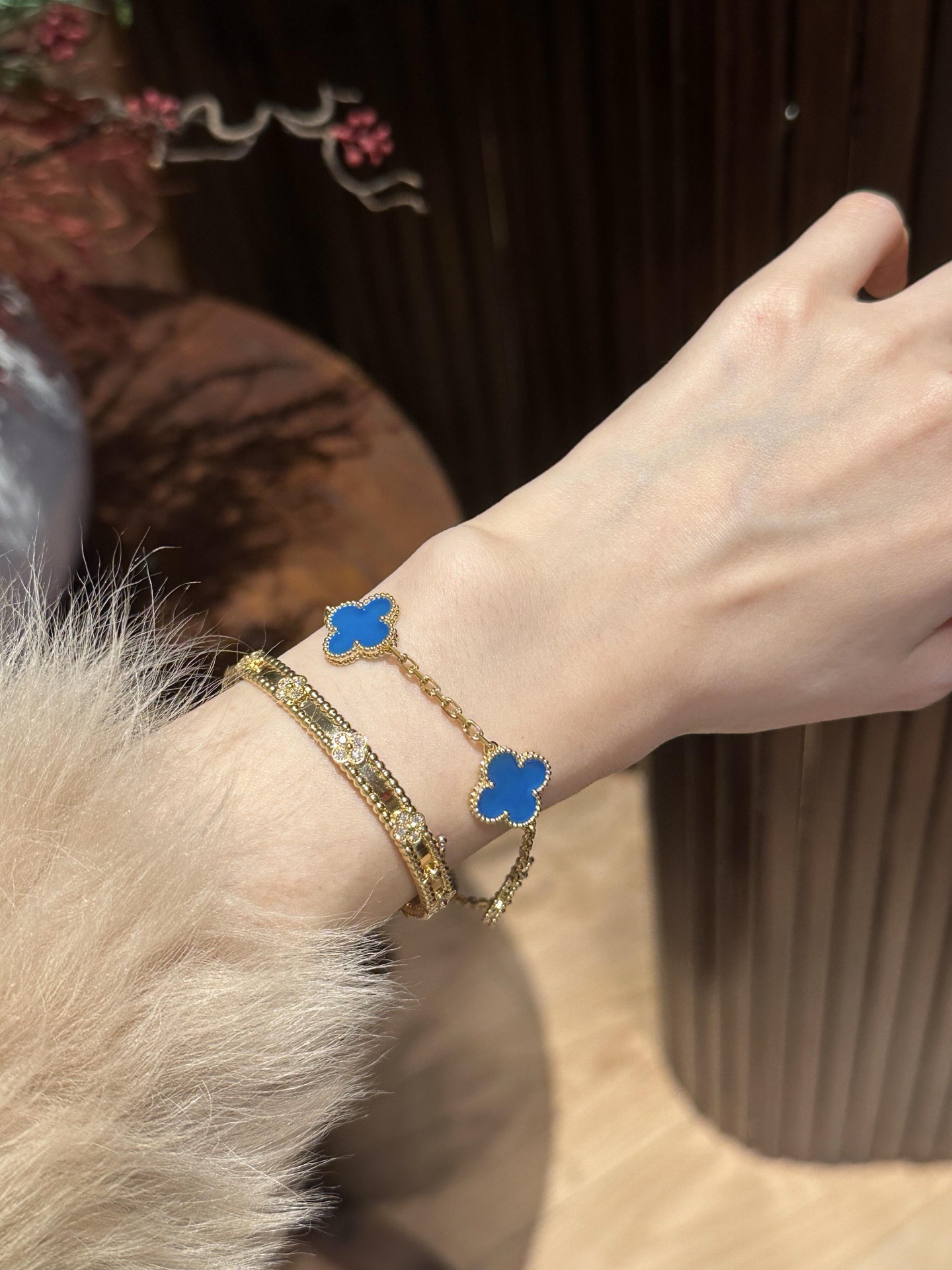 Bracciale Van Cleef Arpels Vintage Alhambra Oro rosa con motivi di trifoglio di lapislazzuli blu 18 cm