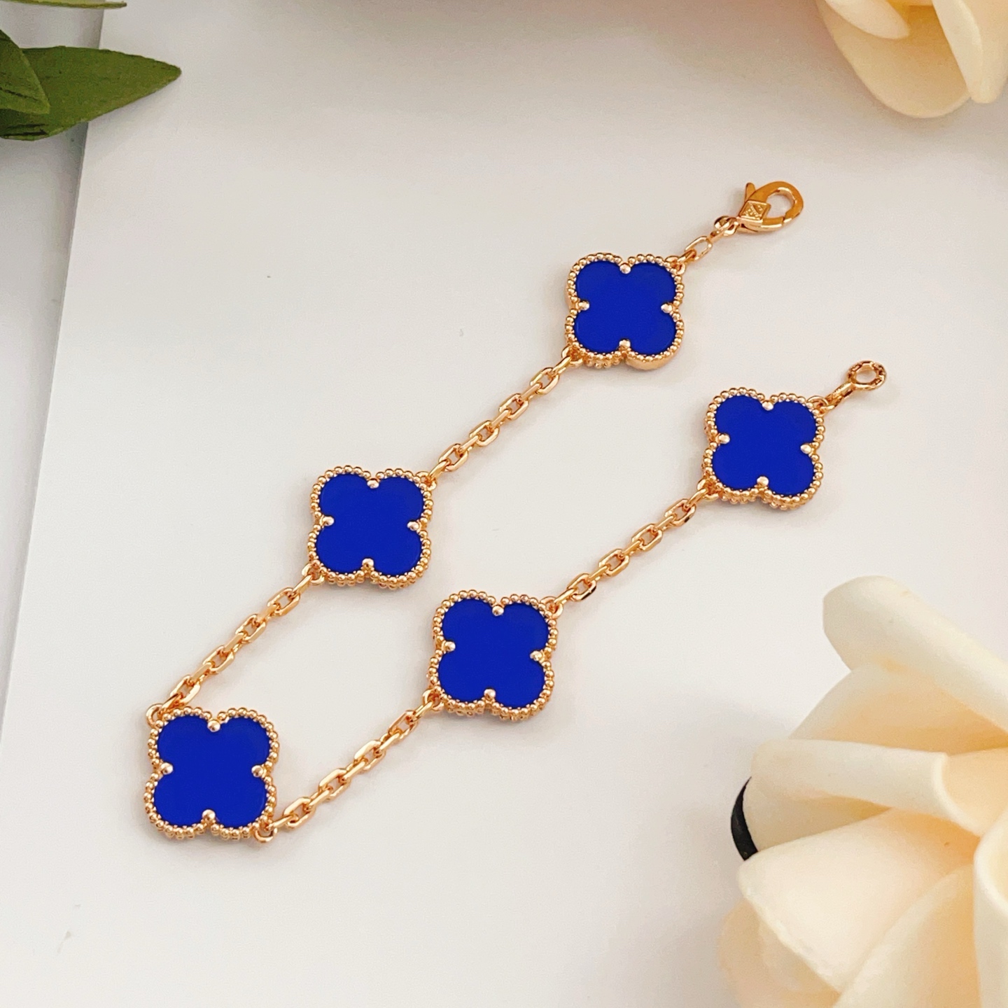Bracciale Van Cleef Arpels Vintage Alhambra Oro rosa con motivi di trifoglio di lapislazzuli blu 18 cm