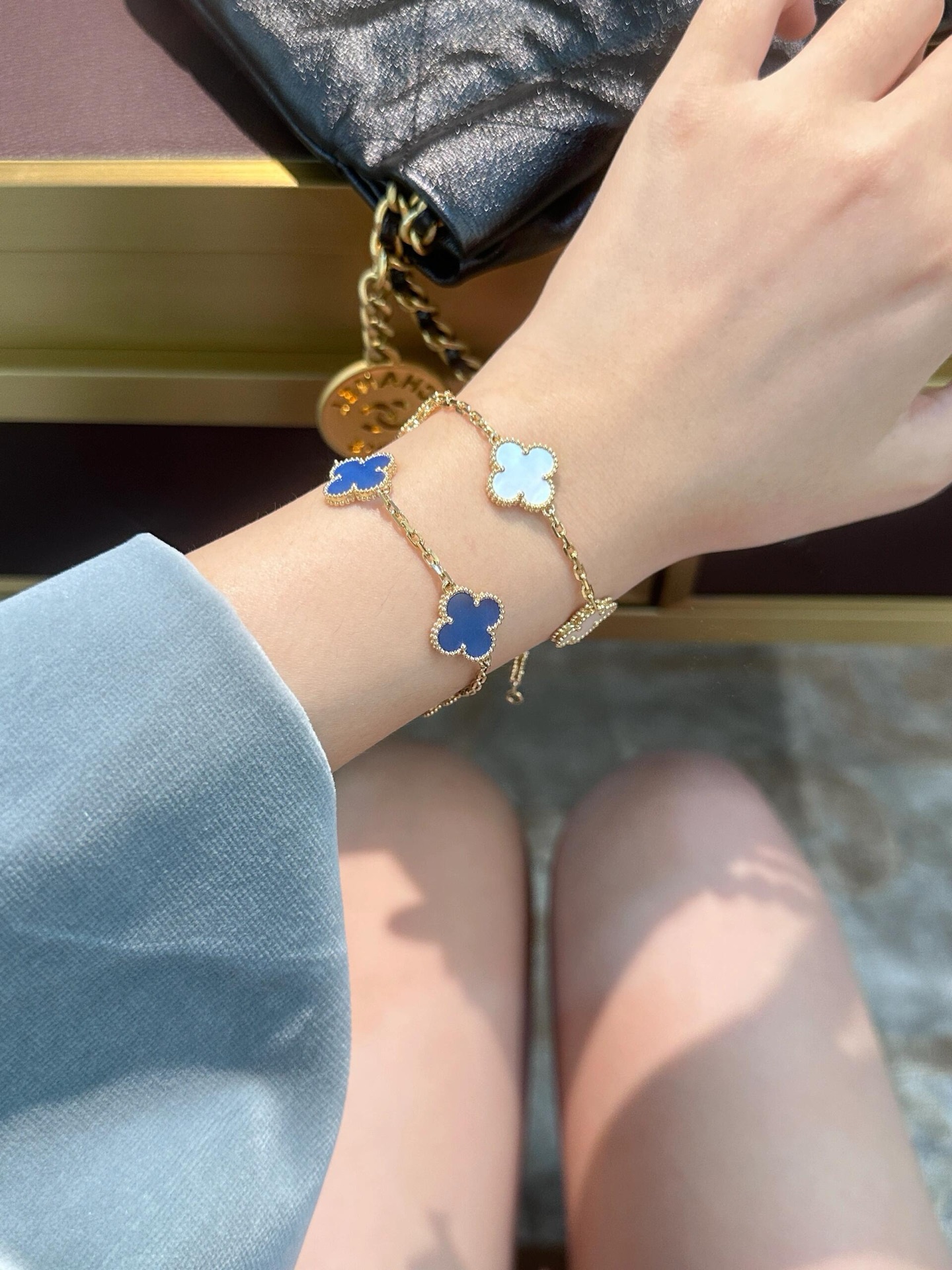 Van Cleef Arpels Alhambra bracelet Yellow gold with blue agate white gold with blue agate rose gold with blue agate 18cm