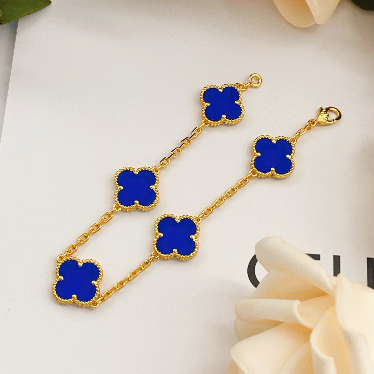 Van Cleef Arpels Alhambra bracelet Yellow gold with blue lapis lazuli clover motifs 18cm