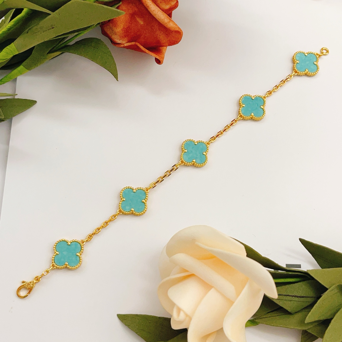 Pulseira Van Cleef Arpels Alhambra Vintage 5 Motifs Ouro amarelo com incrustações de trevo azul turquesa 19 cm