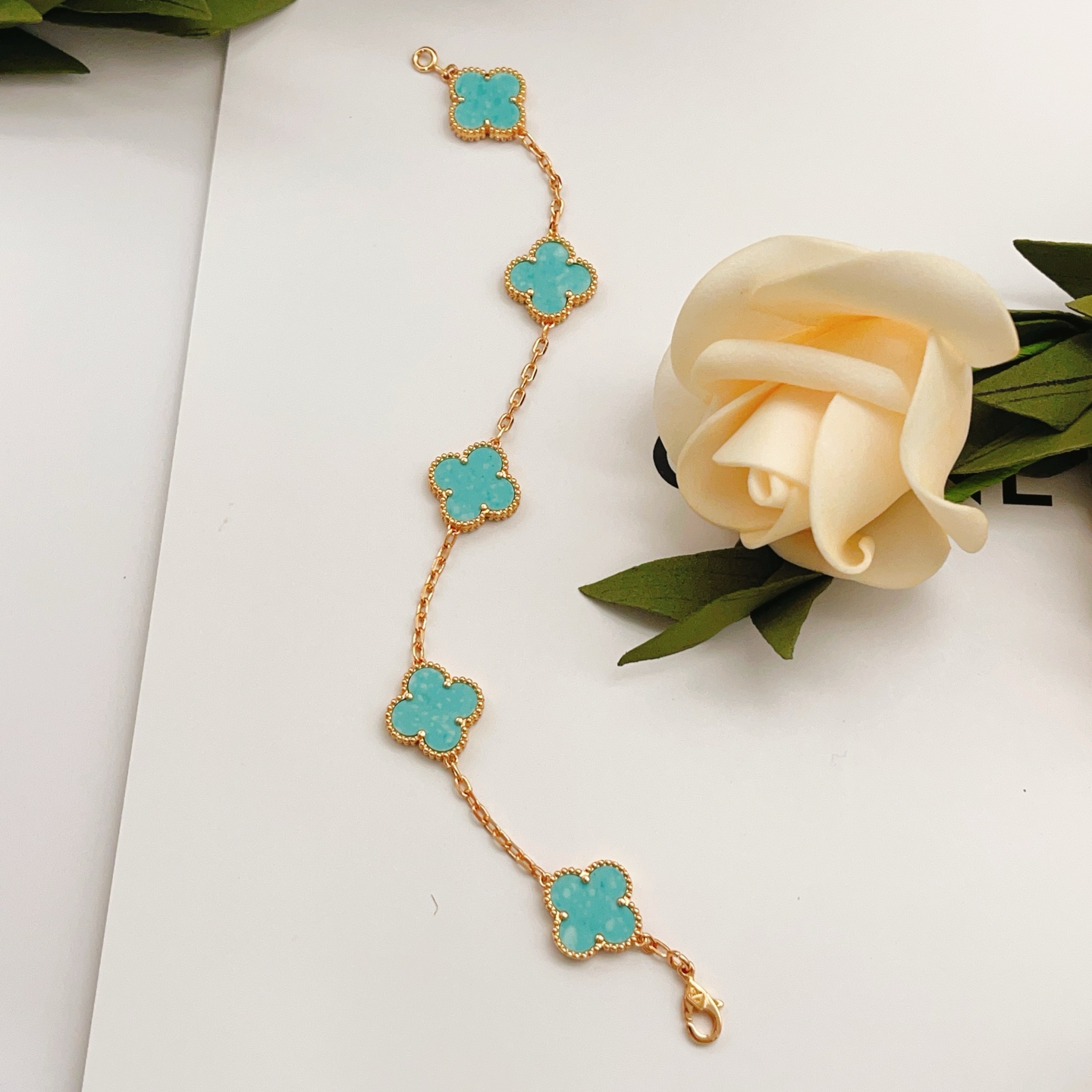 Van Cleef Arpels Alhambra bracelet Yellow gold with turquoise clover motifs 19cm