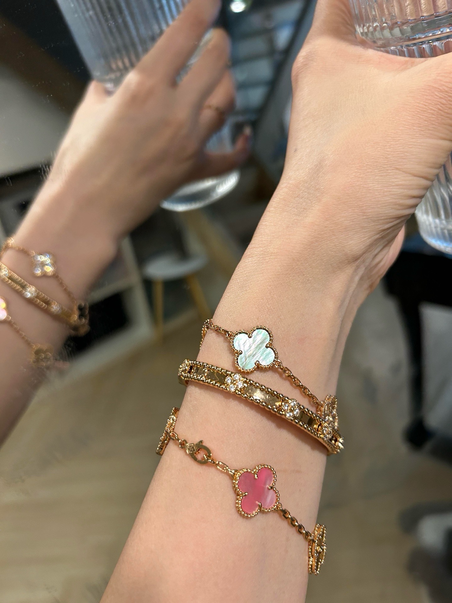 Van Cleef Arpels Alhambra Vintage five motif bracelet bracelet Silver-toned metal with pink rhodonite and silver guilloche clover motifs gold-toned metal with pink rhodonite and gold guilloche clover motifs rose gold-toned metal with pink rhodonite and rose gold guilloche clover motifs 19cm