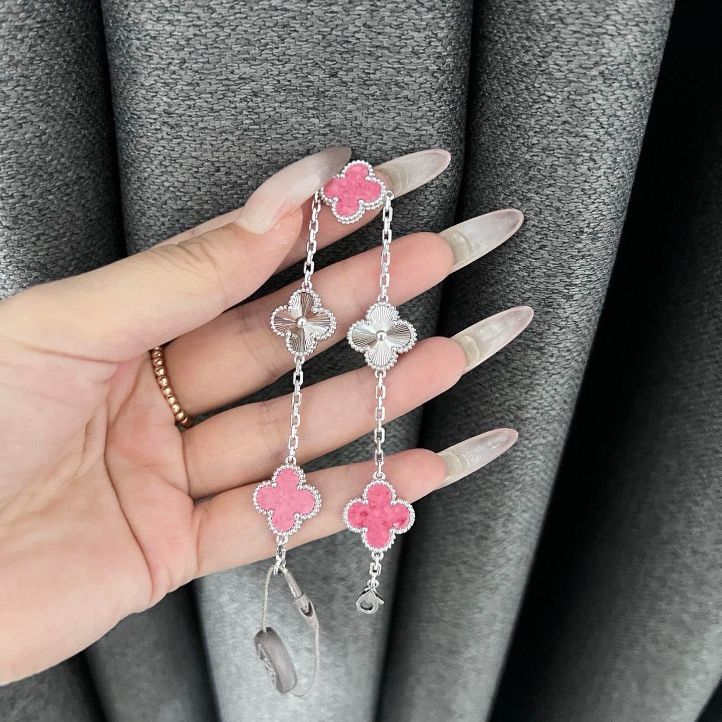 Van Cleef Arpels Alhambra Vintage five motif bracelet bracelet Silver-toned metal with pink rhodonite and silver guilloche clover motifs gold-toned metal with pink rhodonite and gold guilloche clover motifs rose gold-toned metal with pink rhodonite and rose gold guilloche clover motifs 19cm