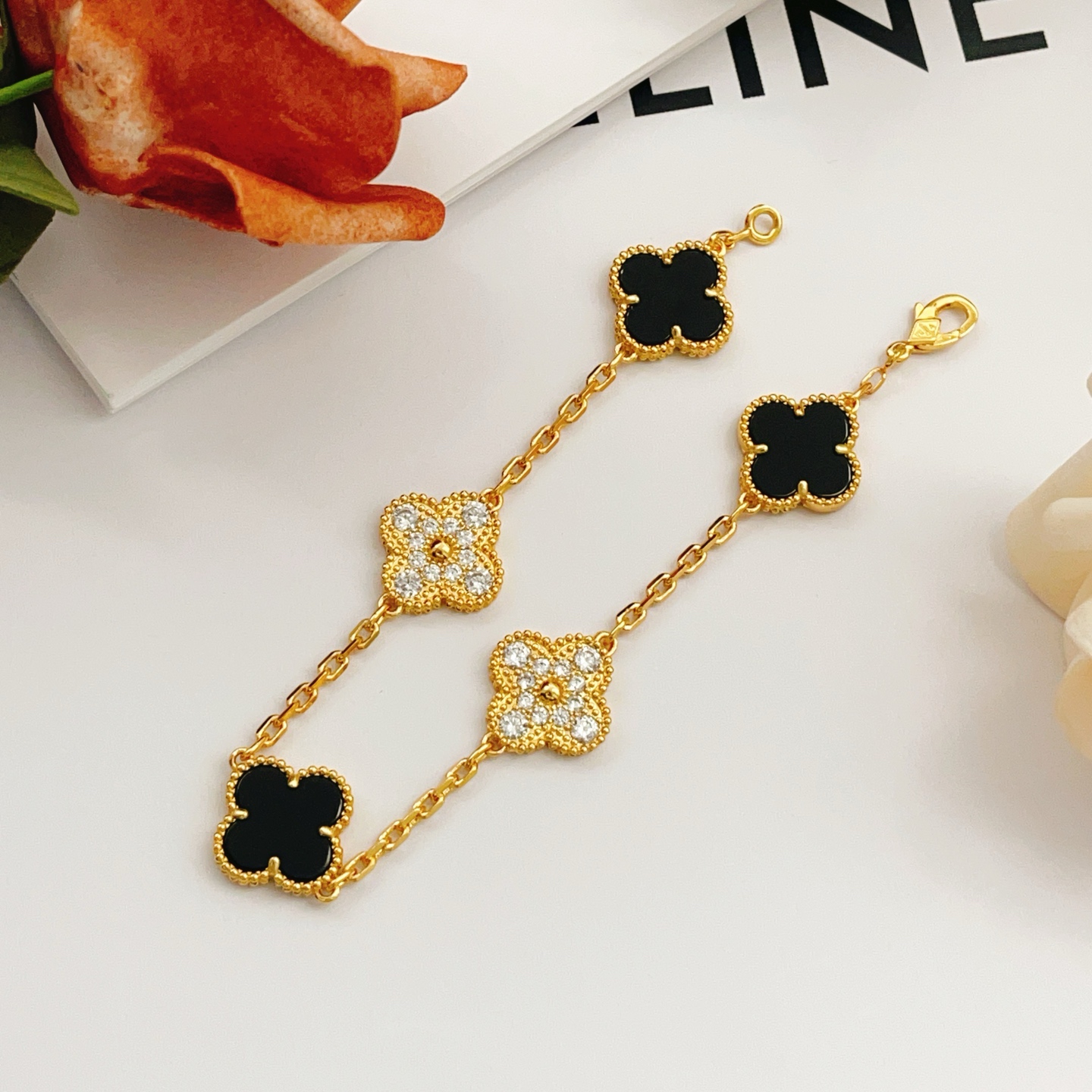 Bracciale Van Cleef Arpels Vintage Alhambra Oro giallo con onice nero e accenti di diamanti trasparenti 18 cm