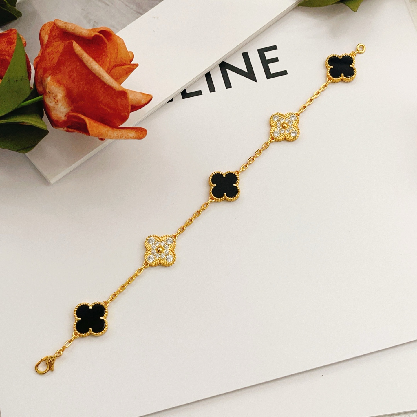 Bracciale Van Cleef Arpels Vintage Alhambra Oro giallo con onice nero e accenti di diamanti trasparenti 18 cm