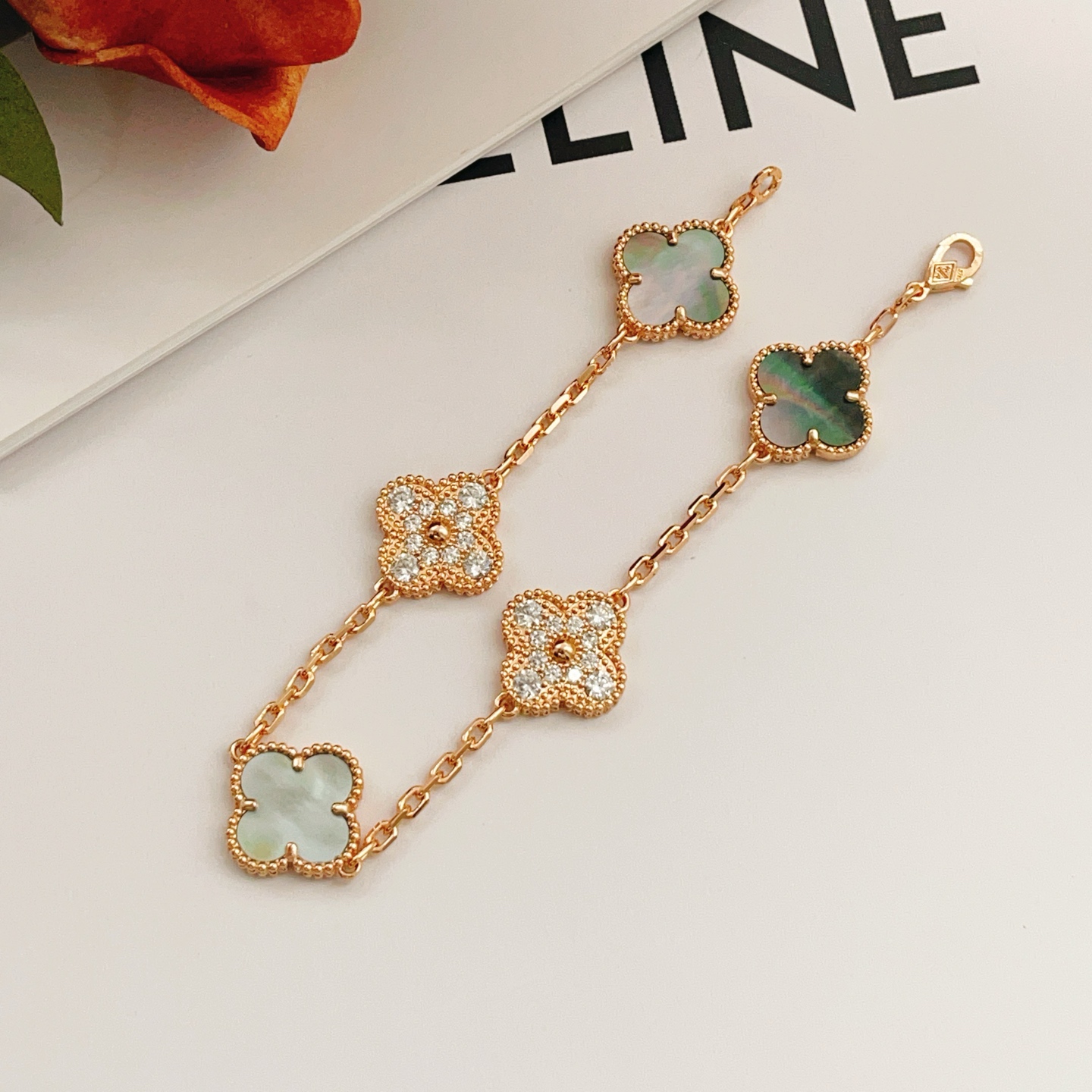 Bracciale Van Cleef Arpels Vintage Alhambra Oro rosa con accenti di madreperla grigia e diamanti 18 cm